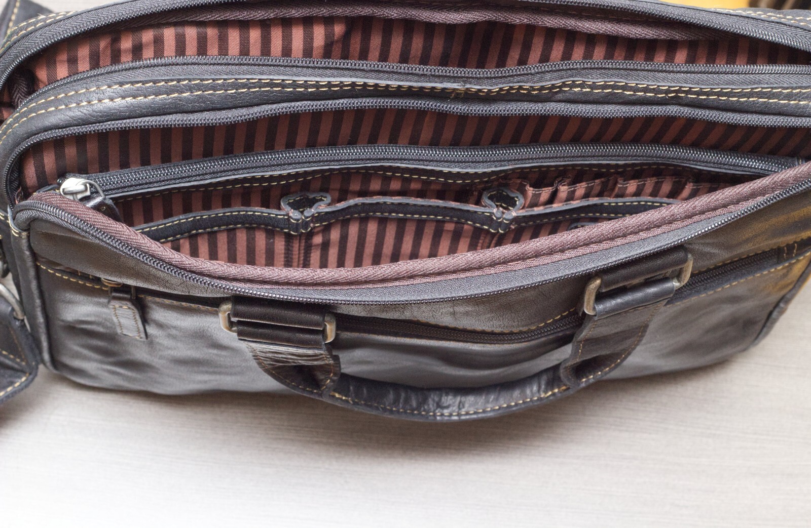 NEW Jack Georges #7321 Leather Shoulder Bag Laptop Briefcase $375 MSRP w/ Tags