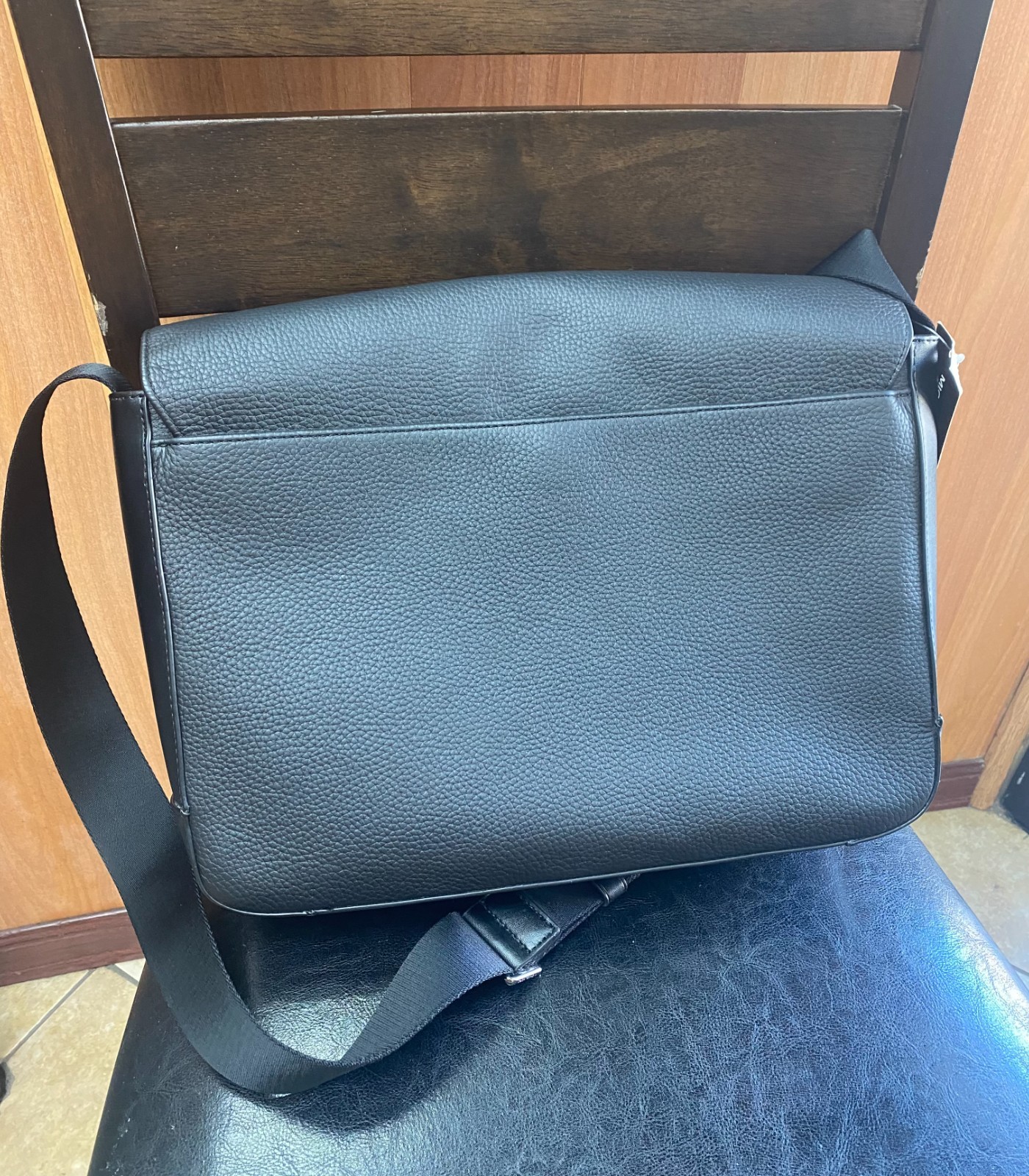 Mason 33S0LMSM7E Explorer MSGR Leather Messenger Bag In Black