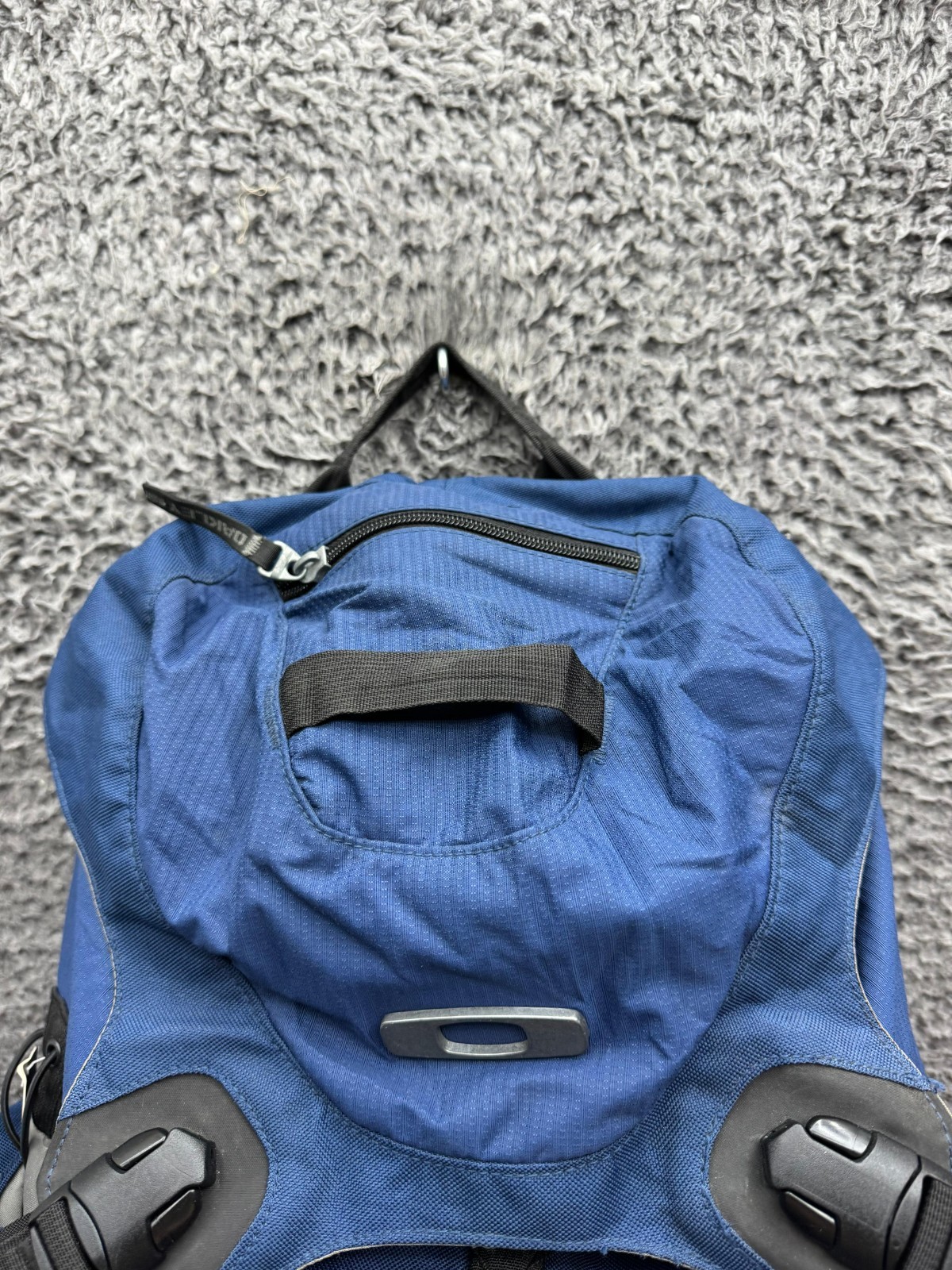 Oakley Icon 2.0 Tactical Gorpcore Hiking Rucksack Backpack Navy Blue Unisex