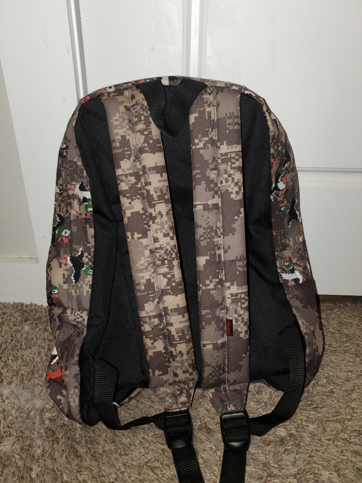 Vans X Nintendo Men’s old Skool II Duck Hunt Camo Backpack Bag