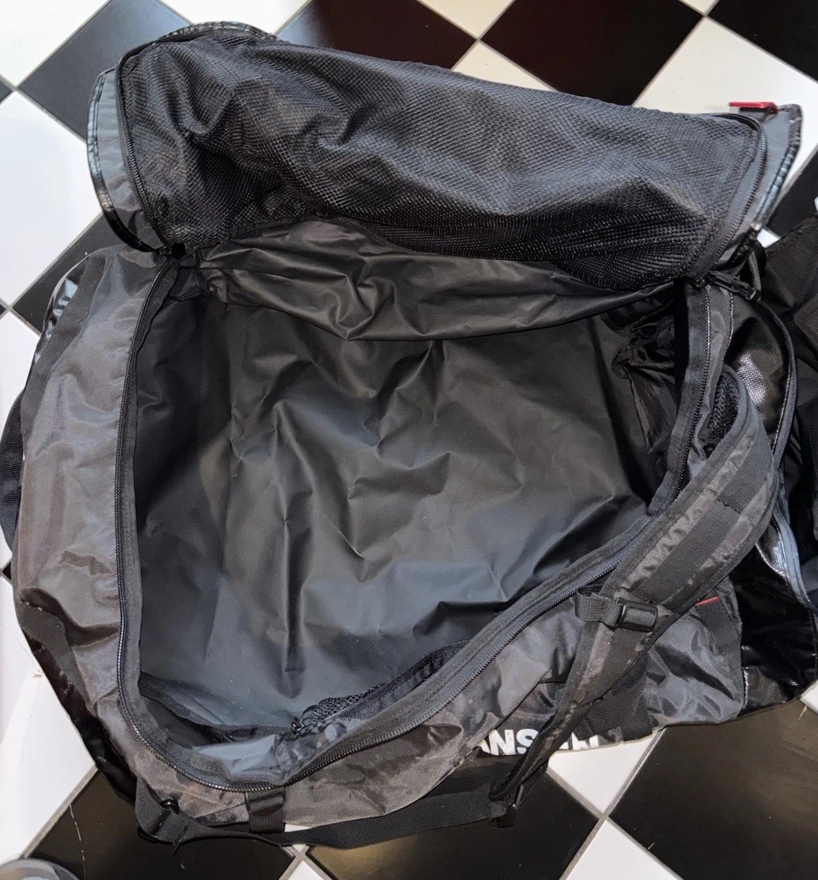 Helly Hansen Duffel Bag 90L Water-Resistant Heavy-Duty Shoulder Strap Rucksack