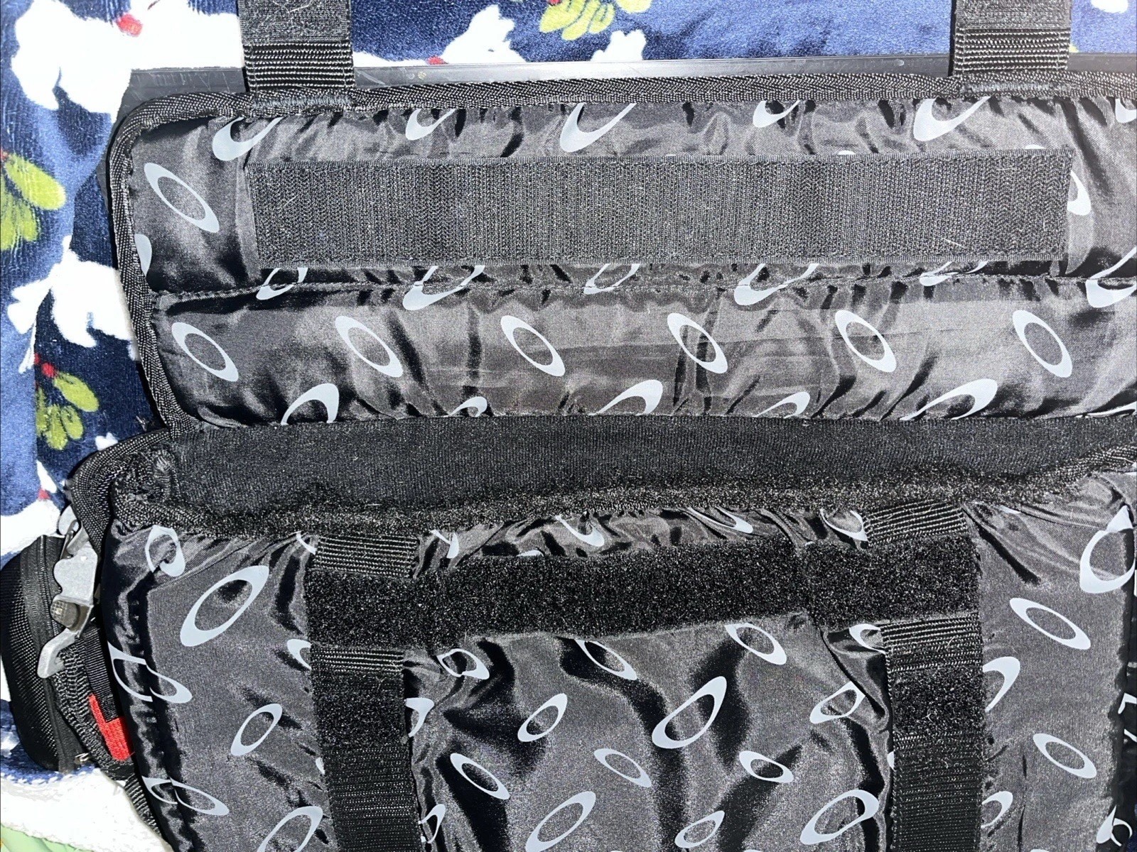 RARE OAKLEY AP MESSENGER BAG “DEXTER” TV Tactical Field Gear Range Excellent!