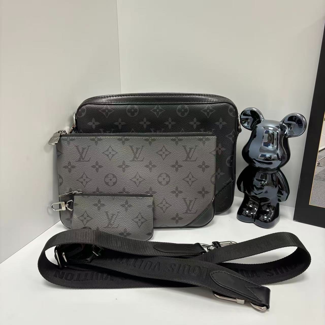 Louis Vuitton Messenger Trio black monogram canvas medium shoulder crossbody bag