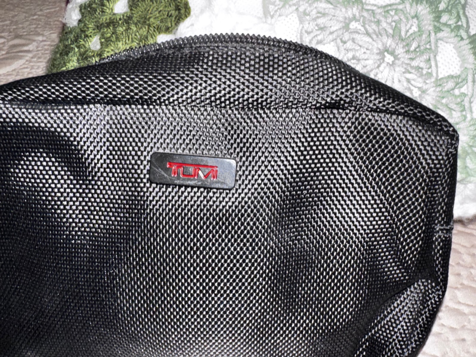 TUMI For Delta Ballistic Black Toiletry Bathroom Tech Pouch Bag + extras NEW