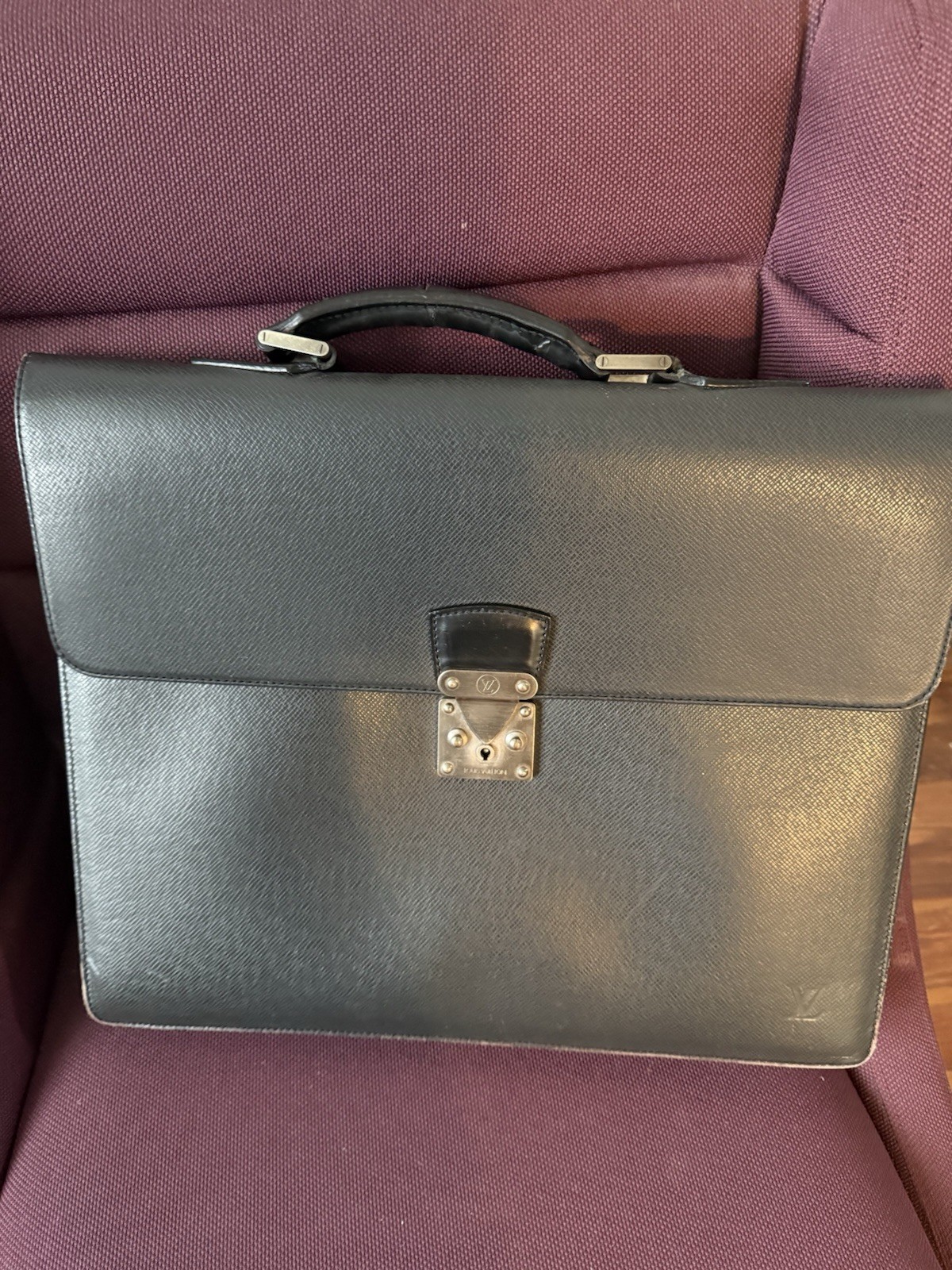 Louis Vuitton Black Men’s Briefcase Push Lock Top Handle Classic Designer