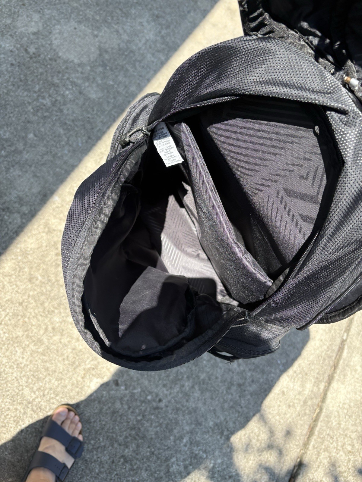 OAKLEY BATHROOM SINK BACKPACK Navy Blue Trail Hiking Bag Excellent Condition!
