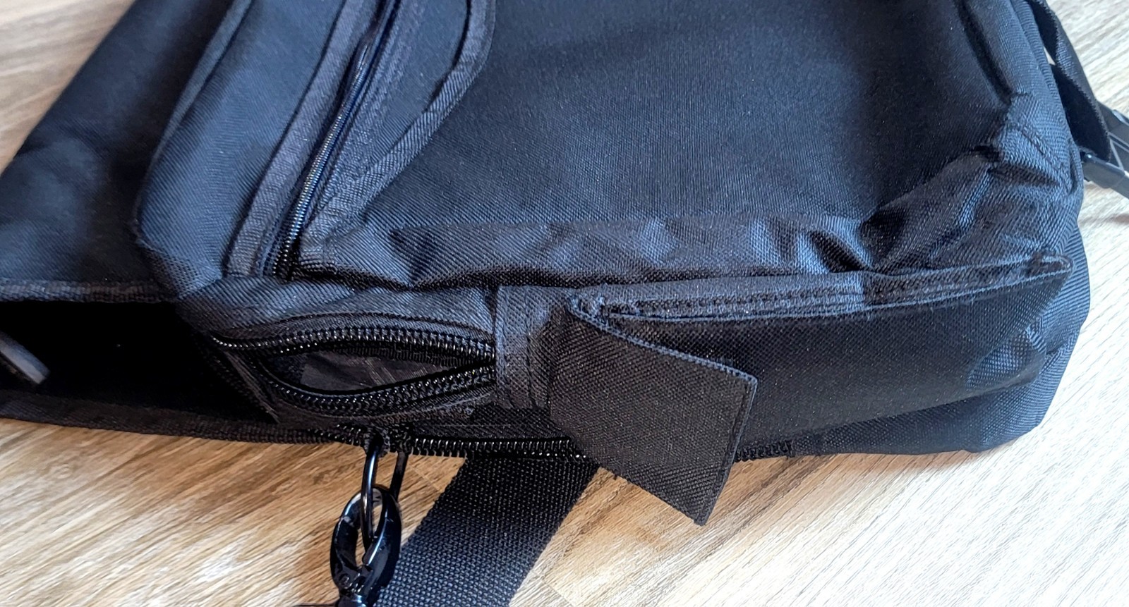 Overland Black Nylon Messenger Bag Laptop Case Crossbody Briefcase Travel Bag