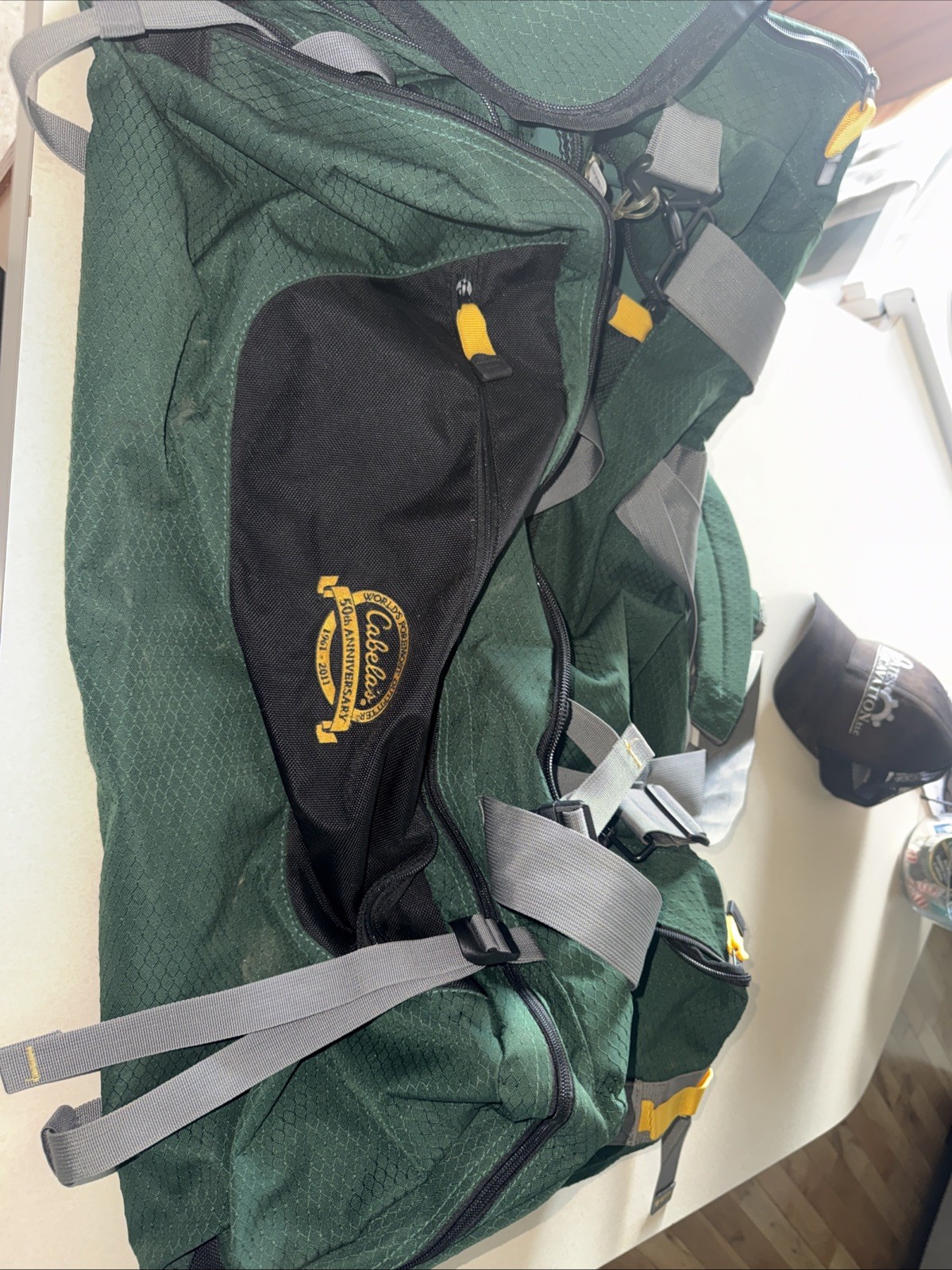Cabela’s Extra Large Bag 36” X 14” X 12” Guide Hunting Adventure