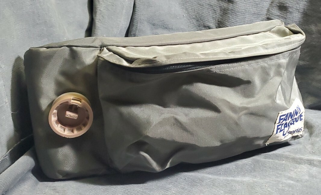 Vintage Serus Fanny Flasque Insulated Soft Flask Pack, Gray/Green Color, EUC