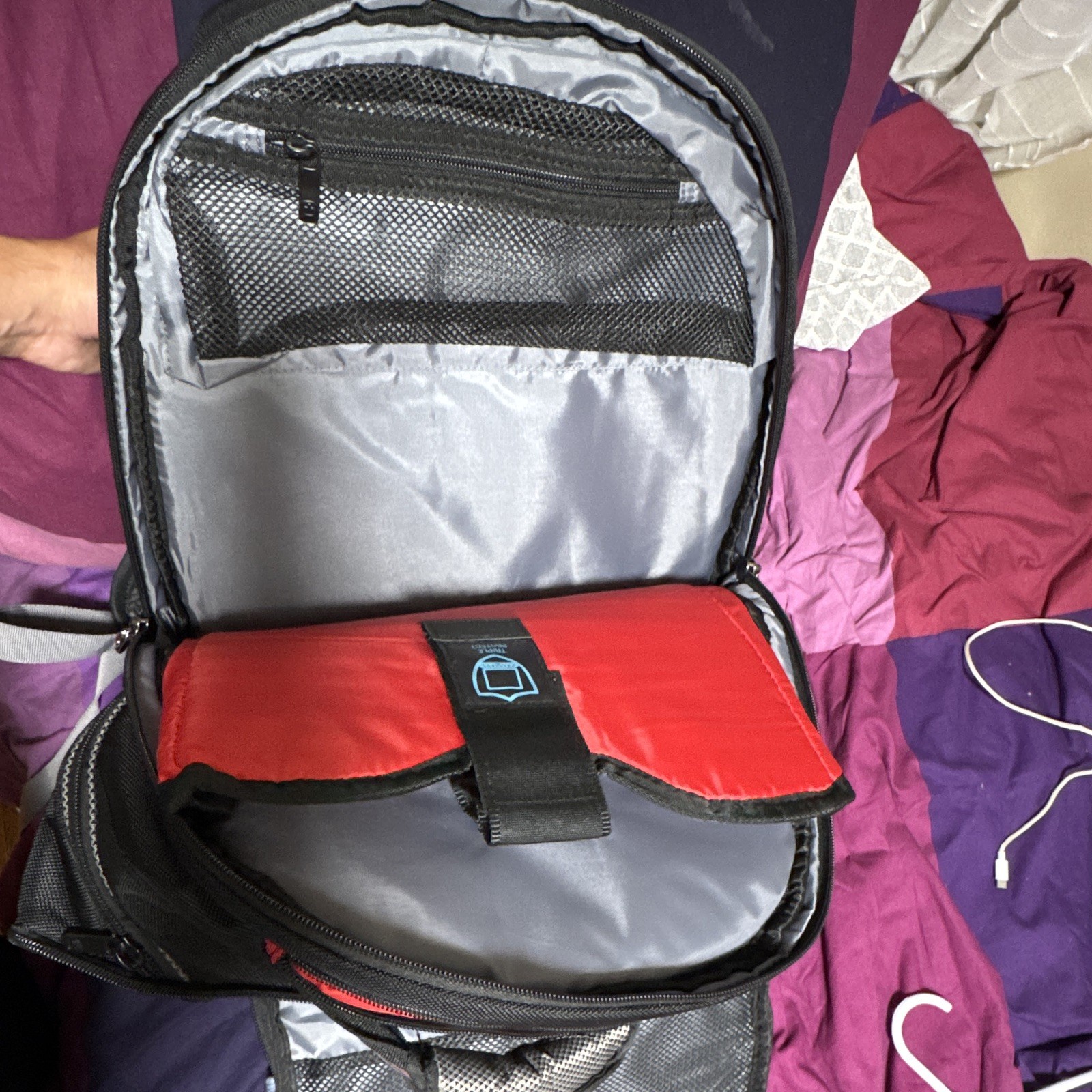 Wenger Black/Gray/Red Zip Backpack Padded Straps Laptop Sleeve Compartments