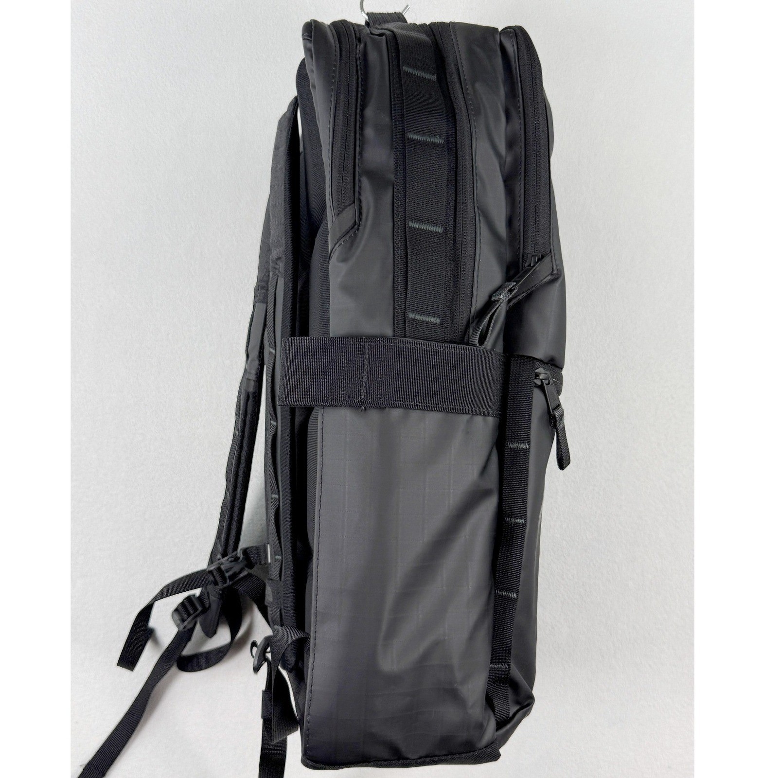 The North Face Base Camp Voyager Daypack 26L TNF Black/Grey Backpack – NEW