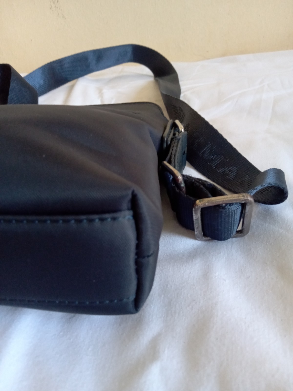 Giorgio Armani men’s shoulder bag