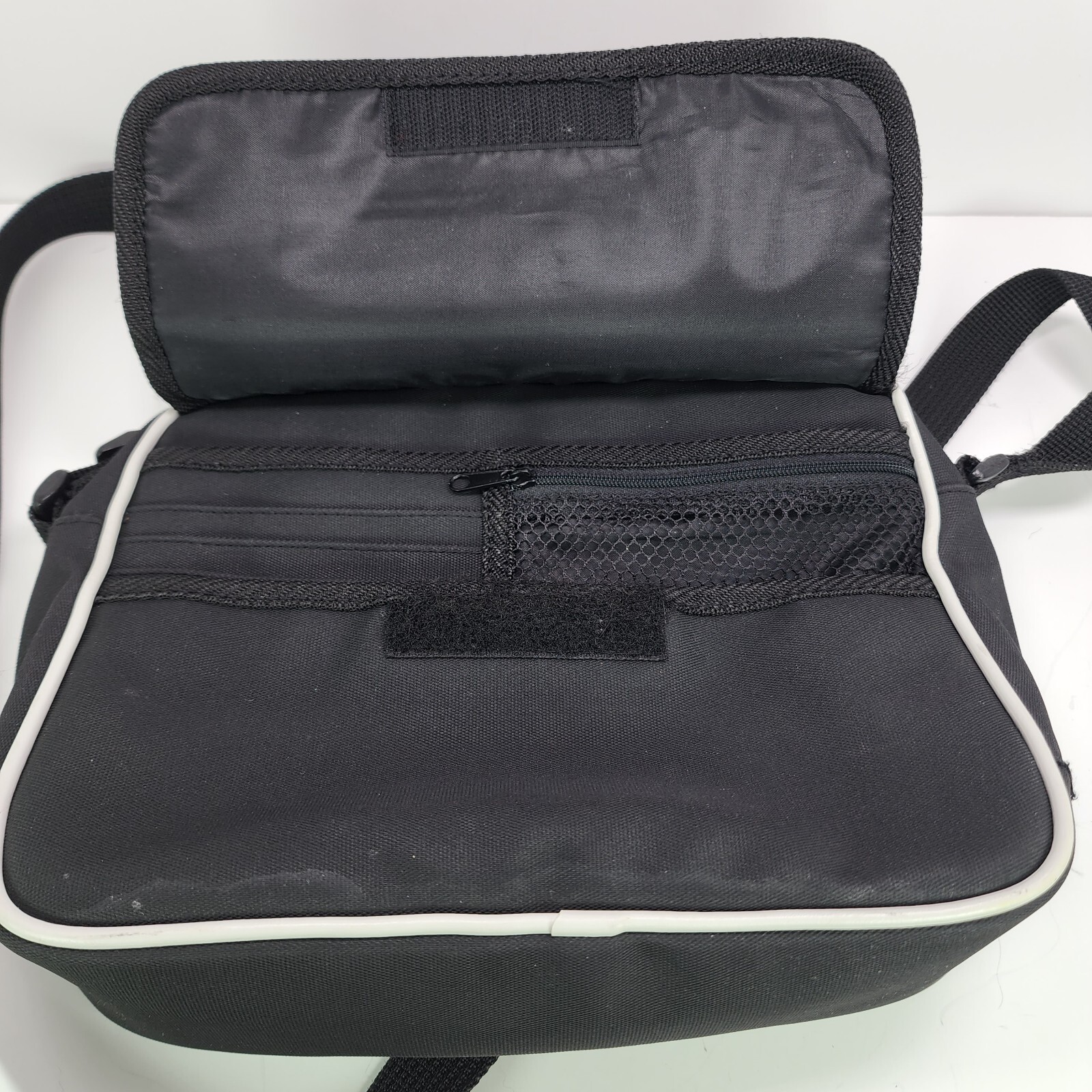 Vintage Black CrossOver Shoulder Style Bag SSPACE FOR CARDS
