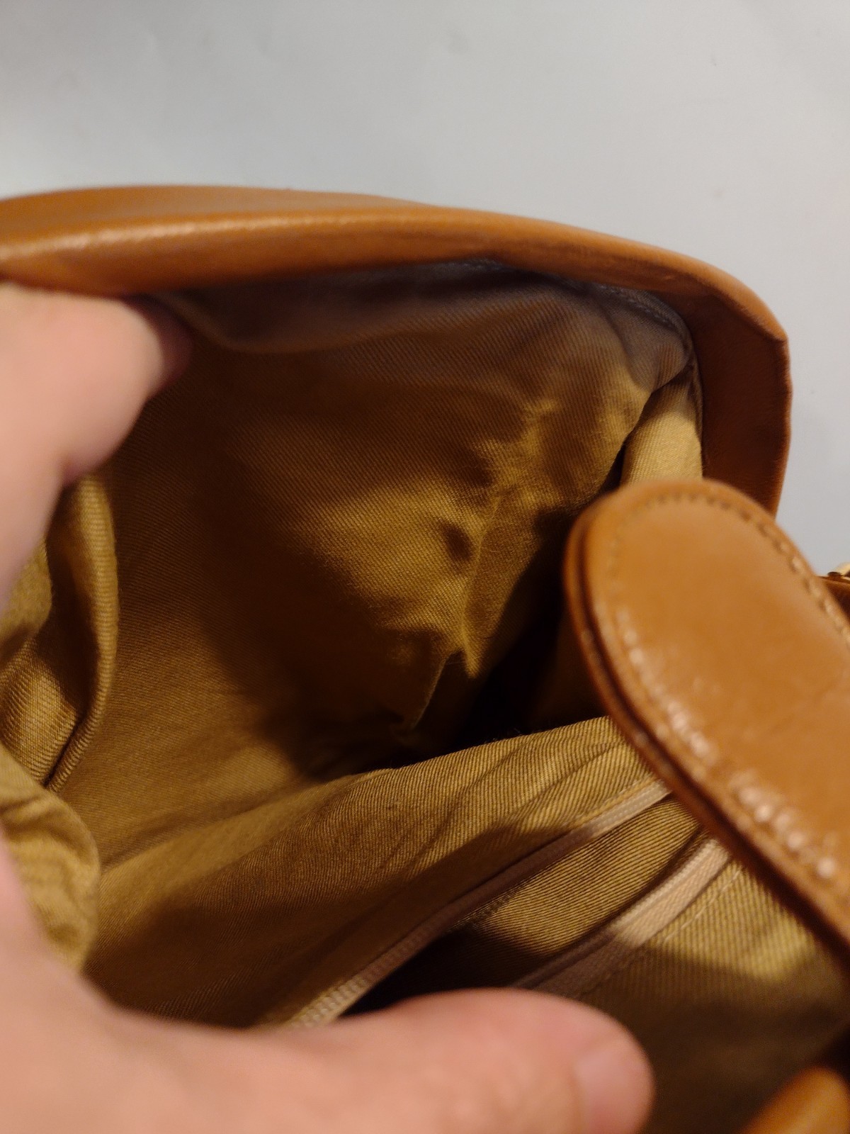 Vintage 1970s Tan Suede & Leather Hinged Shoulder Bag Small