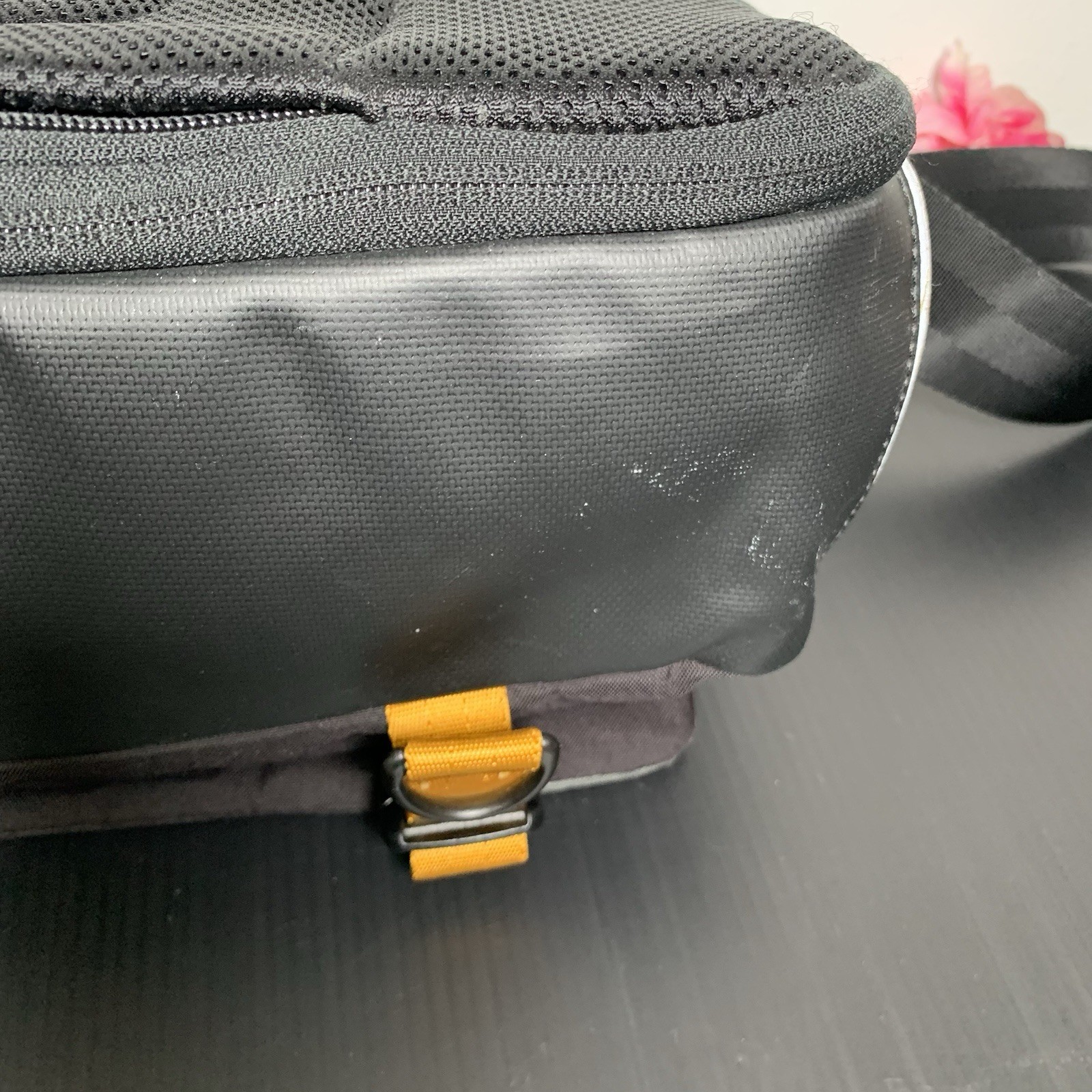 TUMI – T-tech Crossbody Messenger Bag – Model No. 57212GT
