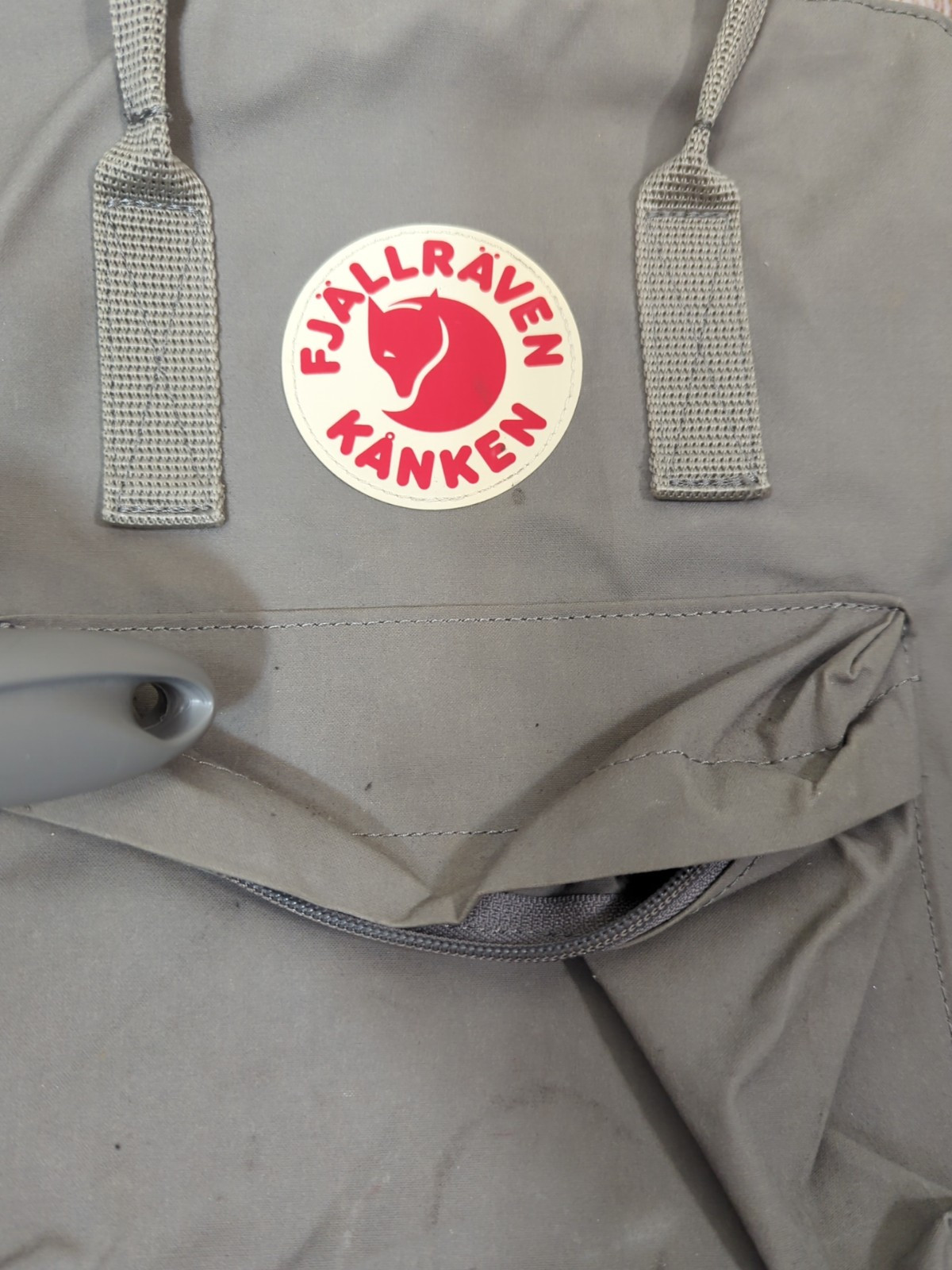 Fjallraven 27172 Kanken Backpack Laptop 15″ FOG Light Gray Zip Around Top Handl