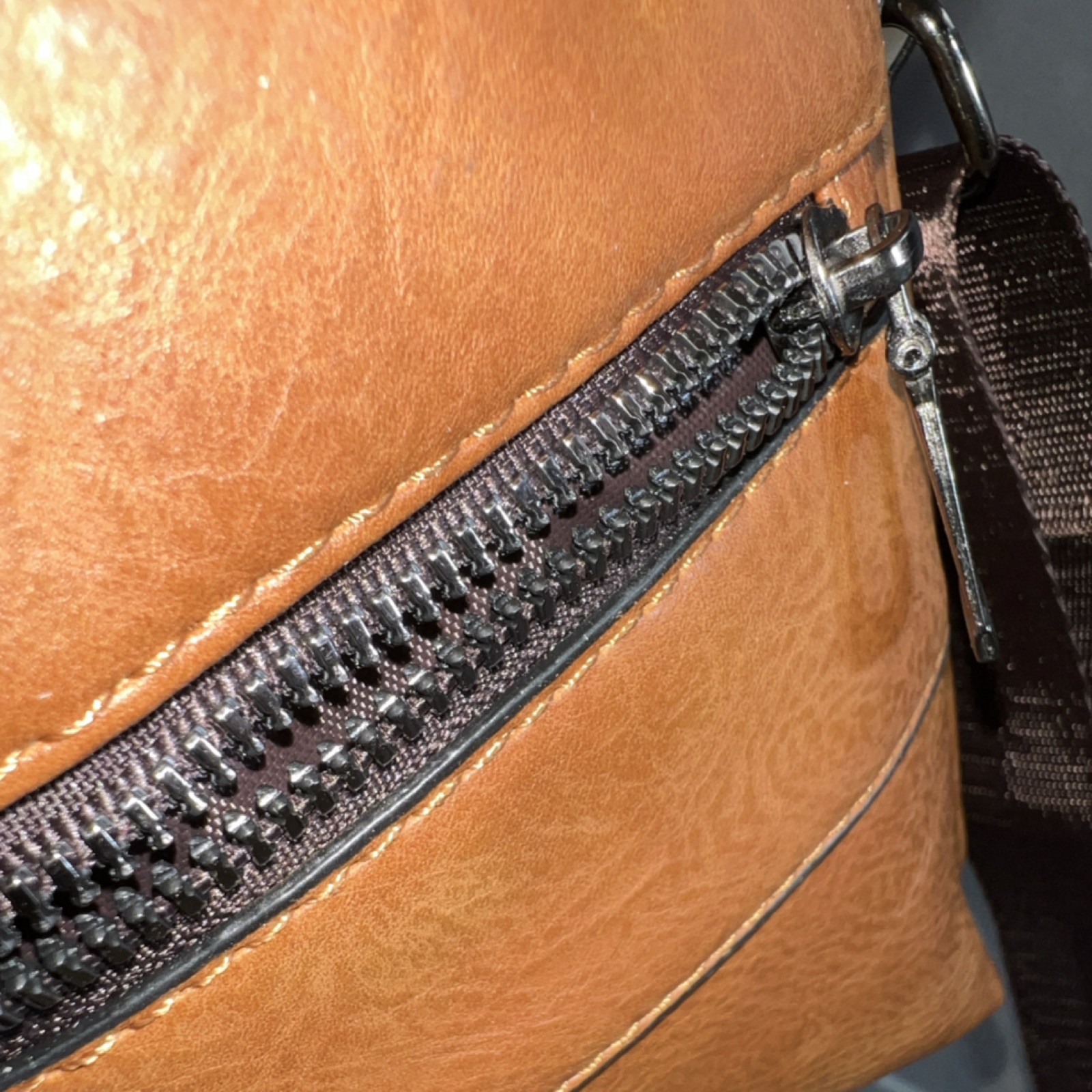 WEIXIER Brown Messenger Bag for Men Adjustable Strap Zip Magnetic Pockets