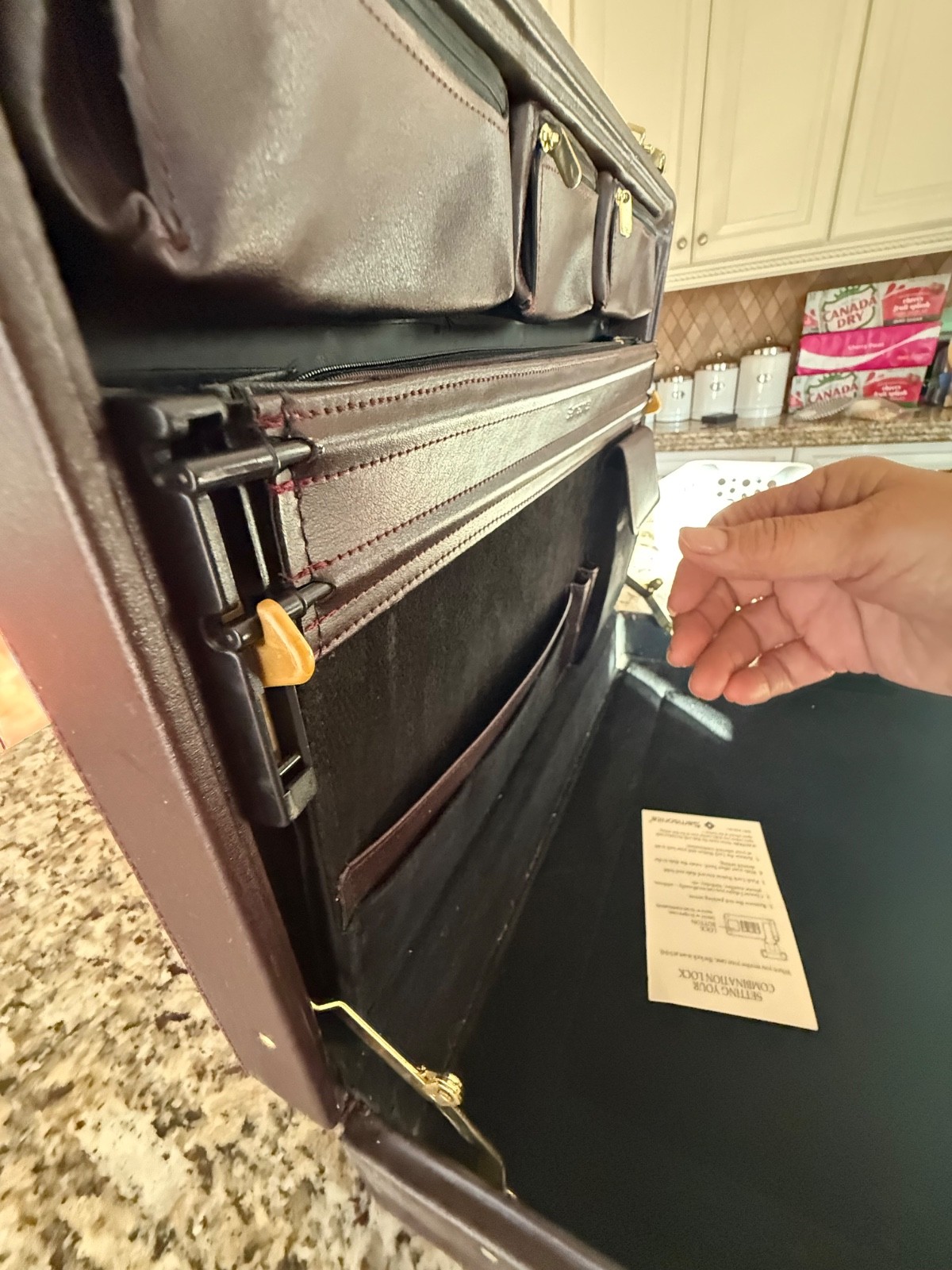 Vintage Samsonite OMEGA GL Hard Shell Briefcase Attache Business Case Combo Lock