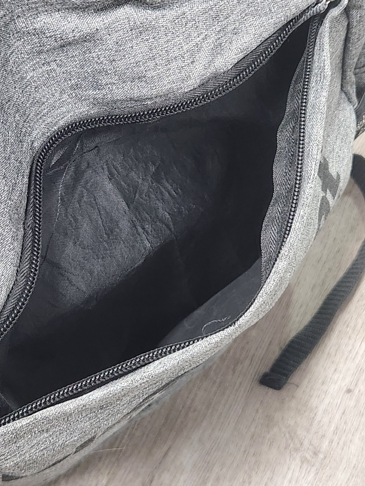 Gray Back 2019 Pack Black Hat USA 17 Inches By 14 Inches
