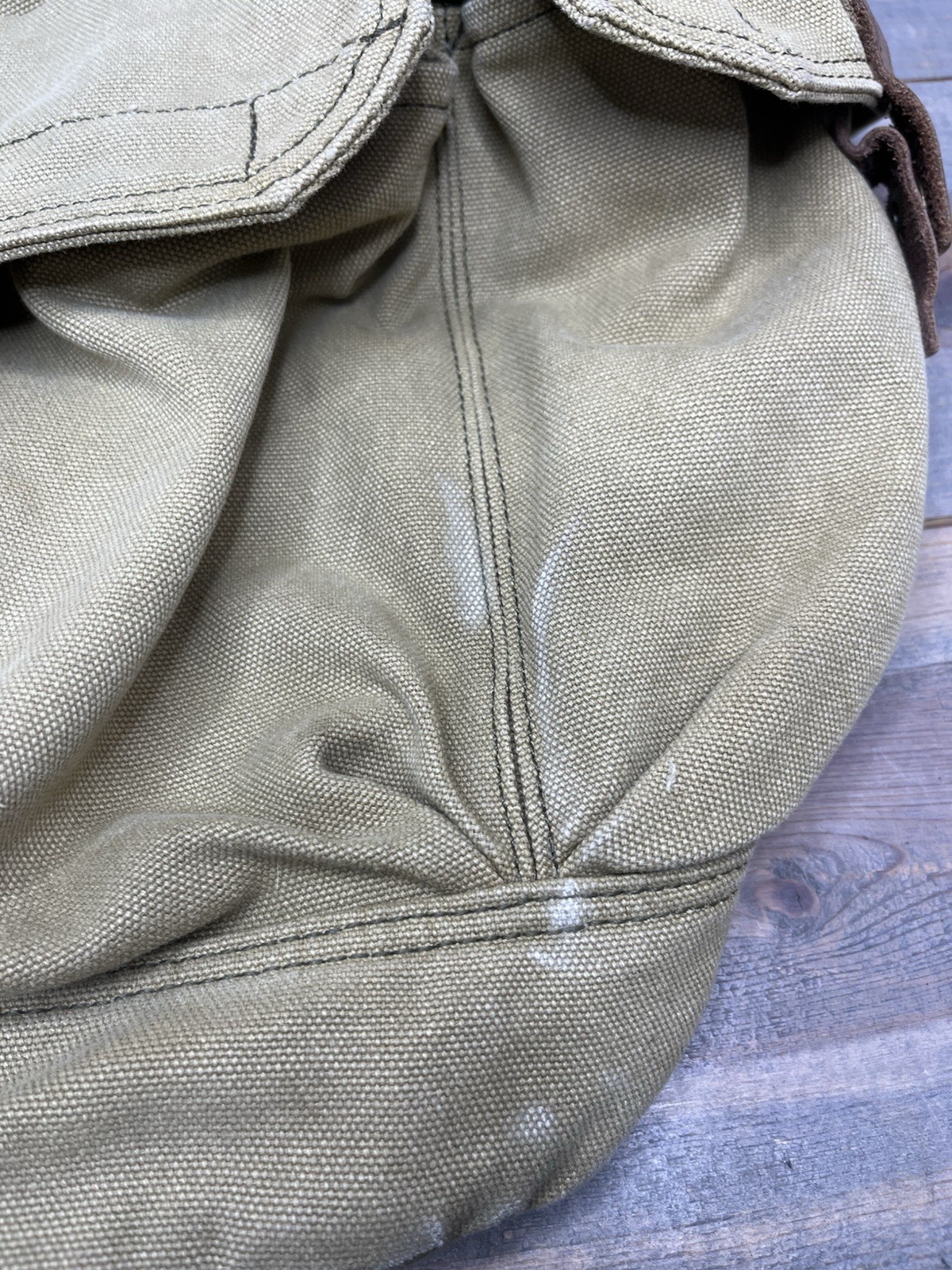 GOOTIUM 21101AMG Specially High Density Thick Canvas Backpack Rucksack Flaws