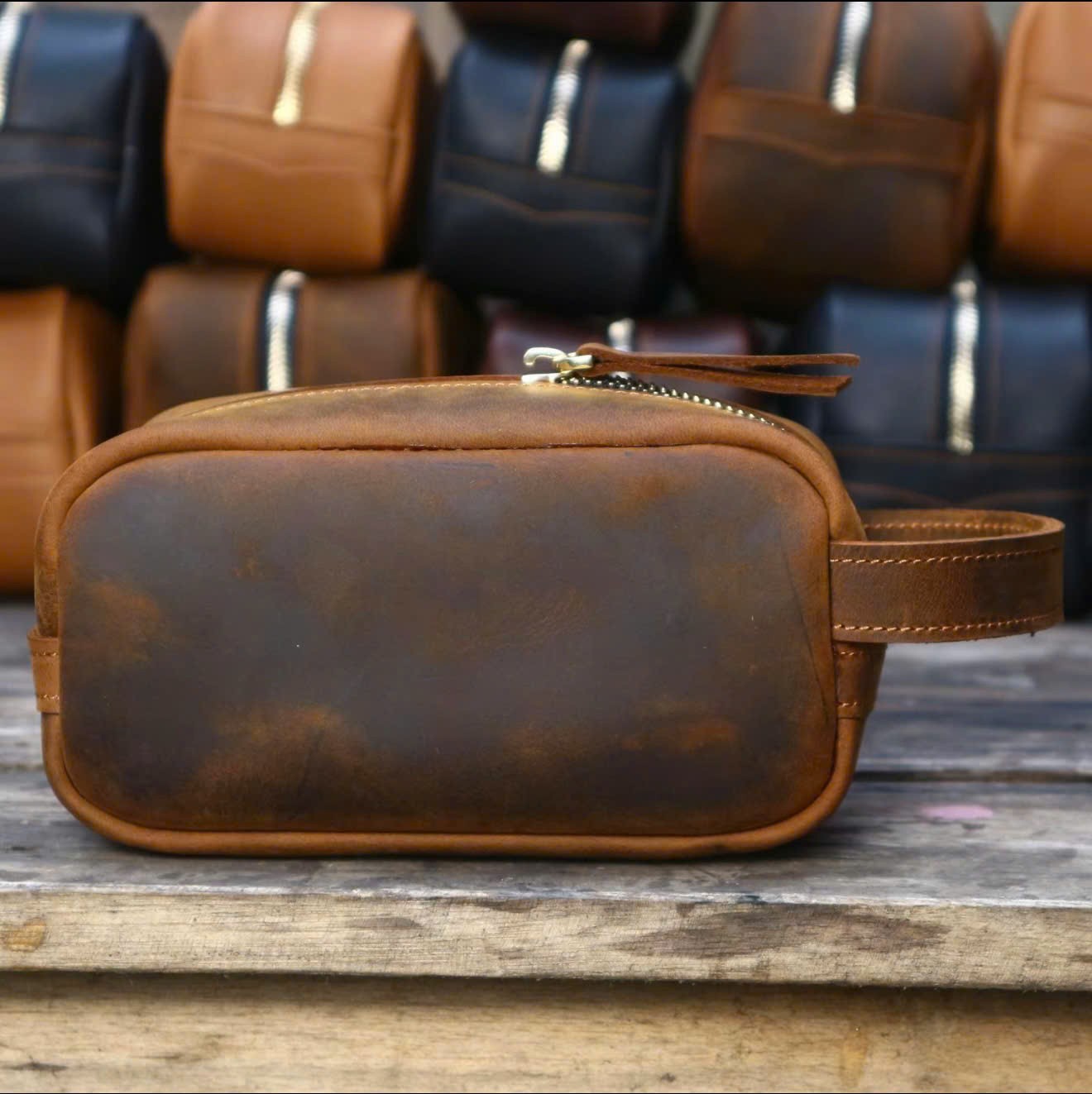 Premium Leather Dopp Kit – Personalized Men’s Travel Case – Gift for Him TH01