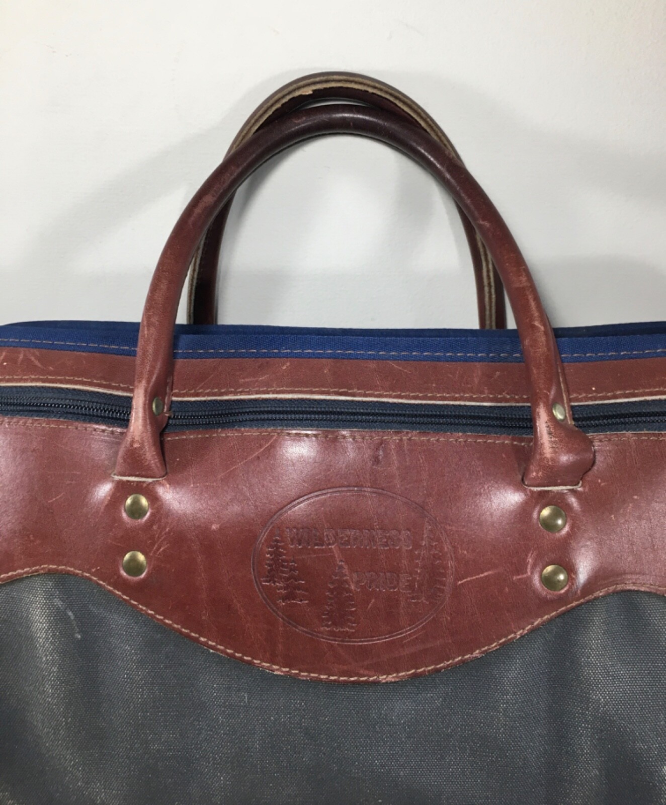 Vtg Wilderness Pride Battenkill Leather Travel Messenger Attache Top Handle Bag