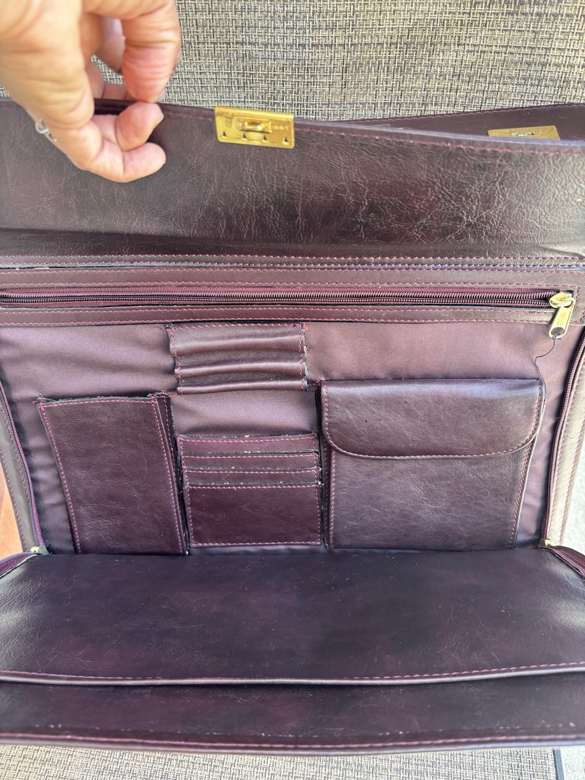 Brown Briefcase/Document Case with Brass Hardware, Inner Pockets & Dividers