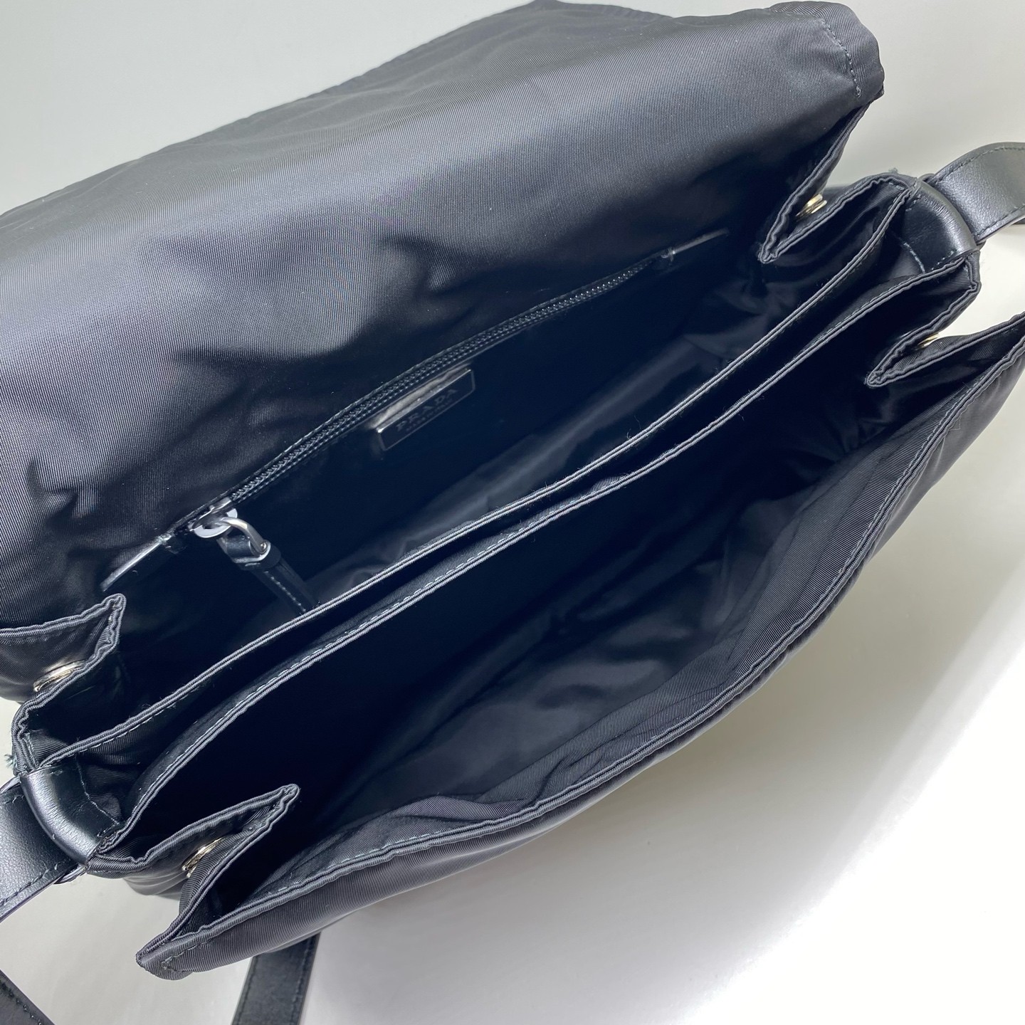 Prada Pre-Owned Cini Nylon Crossbody Messenger Bag Black 30X20X13cm