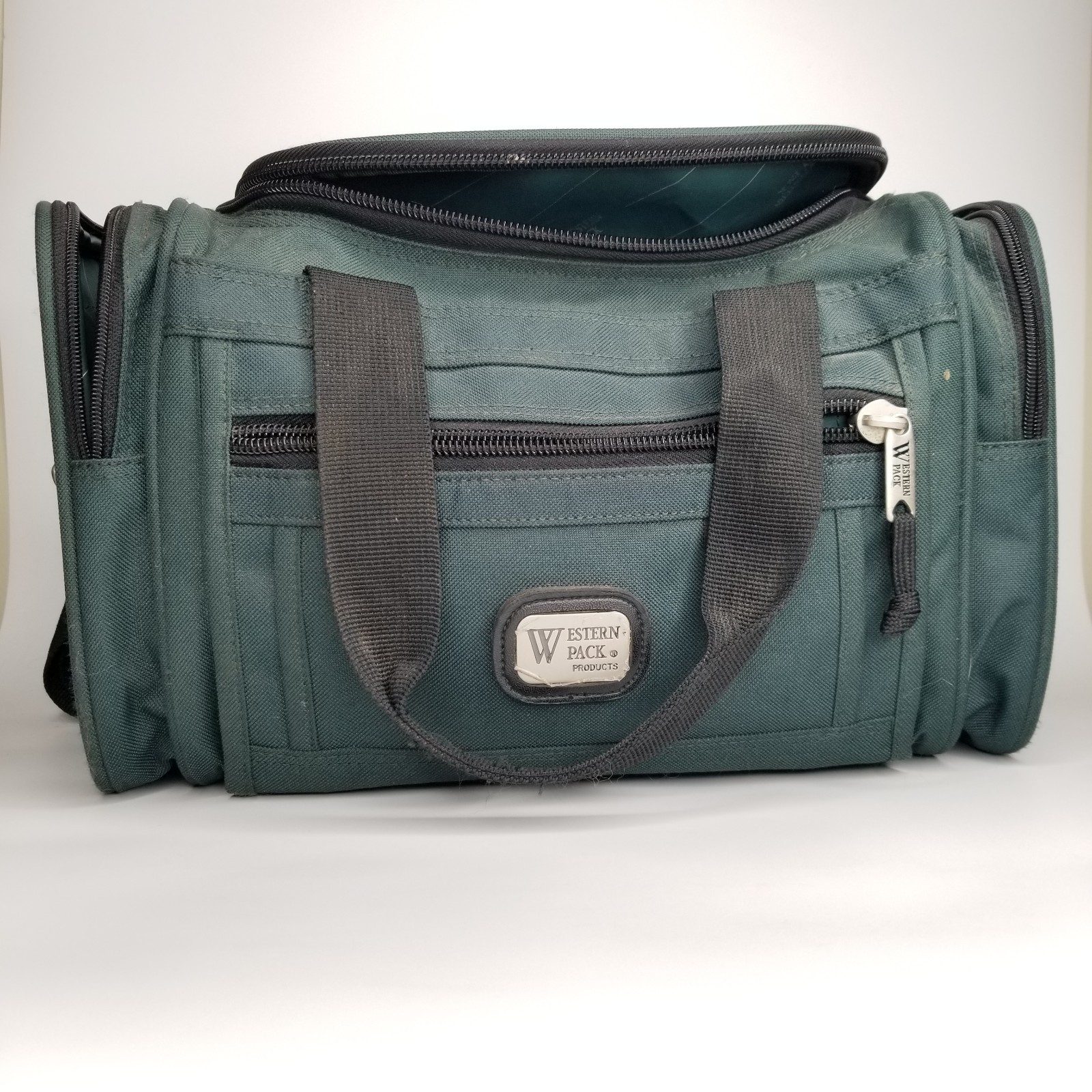 WESTERN PACK Green Mini Duffle Bag, Perfect Mini-Vacation w/ Pockets – Used