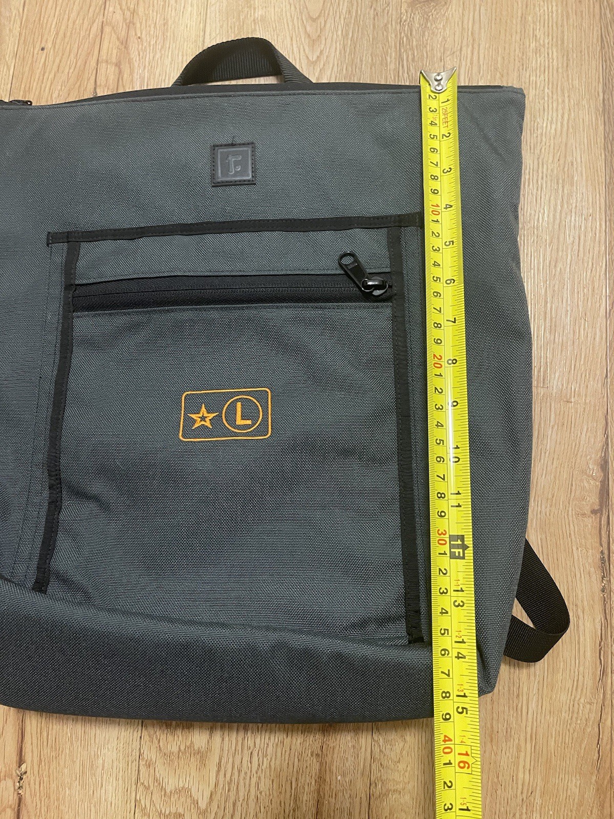 RICKSHAW BAGS MEDIUM VELO BACKPACK $129 GREY *SEE PHOTOS* SAN FRANCISCO SLEEK
