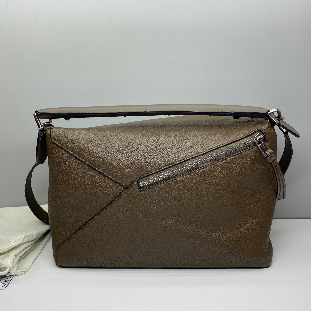 Loewe Pre-Owned Authentic Puzzle Crossbody Free Tracked Shipping 35x24x15cm