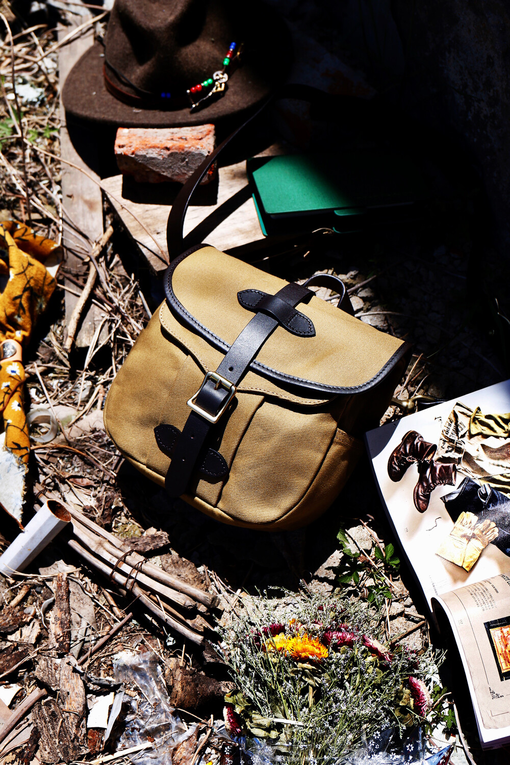 Messenger Bag Waterproof Olefin Canvas Cowhide Shoulder Strap Unisex Retro Bag