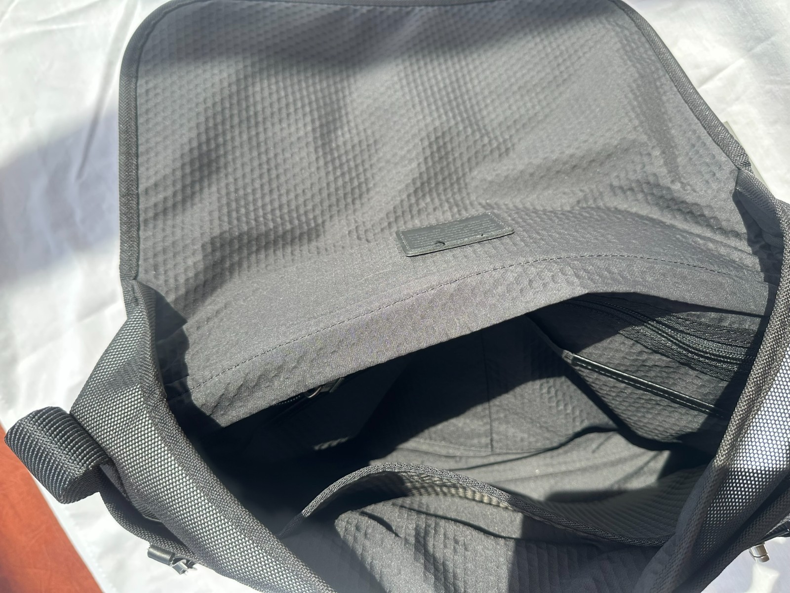 TUMI Alpha Bravo ‘Foster’ Reflective Silver Nylon Messenger Bag – 0222373RS2 NWT