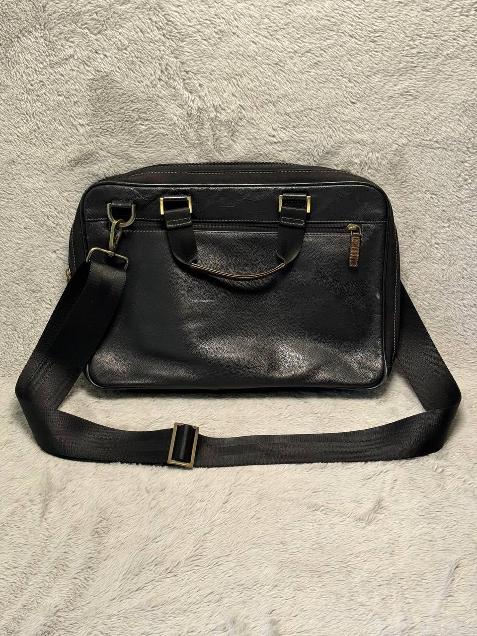 Boconi Black Leather Tumbled Pebbled Messenger Briefcase Laptop Case