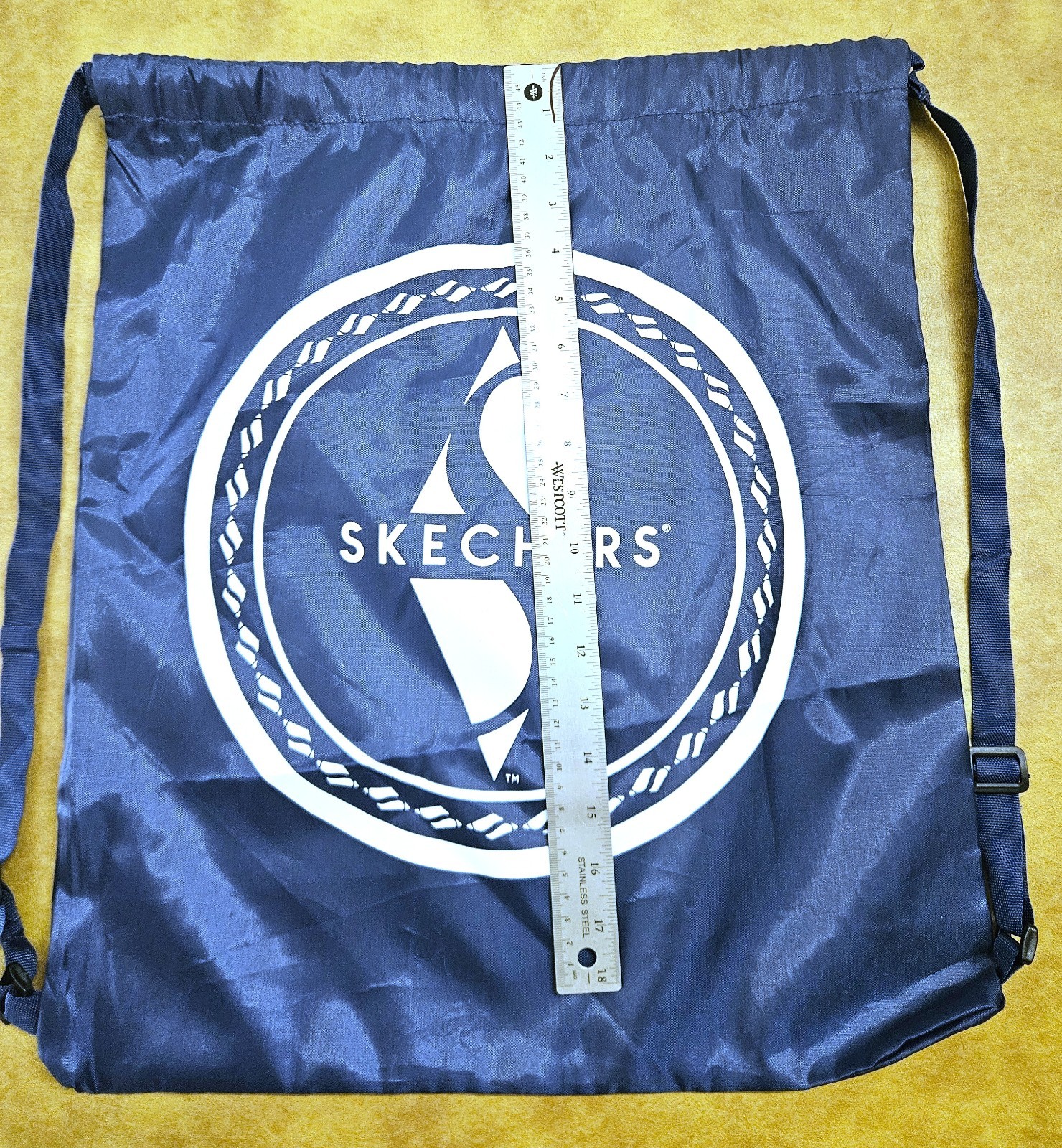 Sketchers Drawstring/Strap – Backpack / Gym Bag – 20″ x 17″ – Color: Blue – New