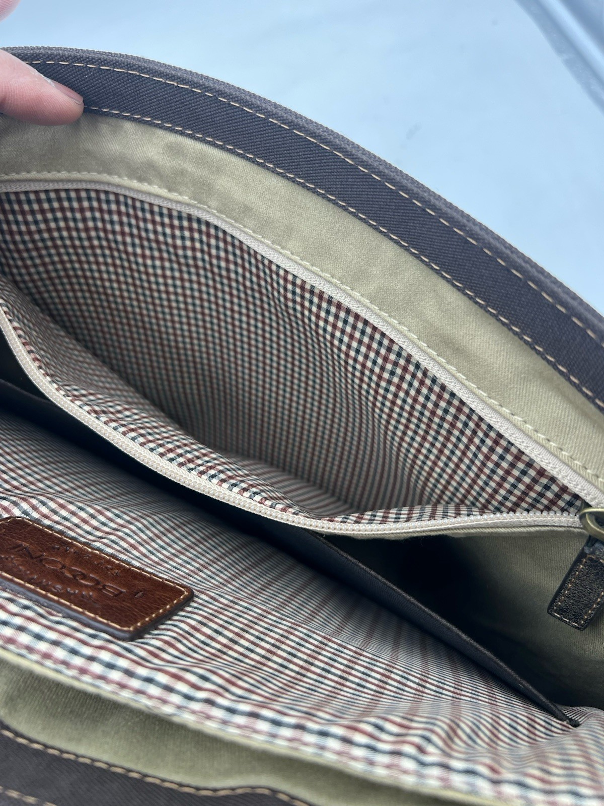 Bacon Garth Slimster Brown Leather Crossbody Messenger Laptop Bag EUC!