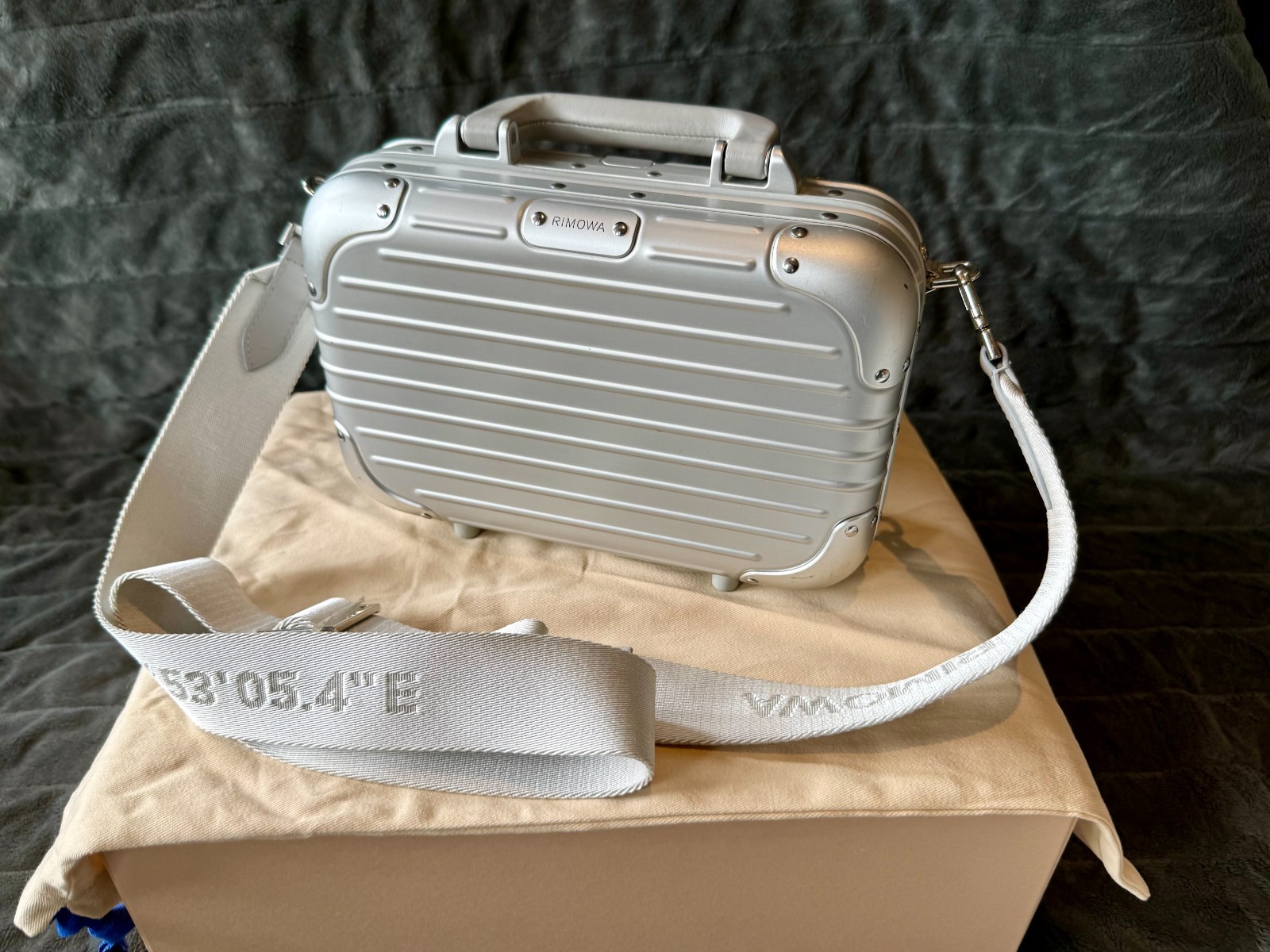 Rimowa Cross-Body Bag 19 – Original Aluminum