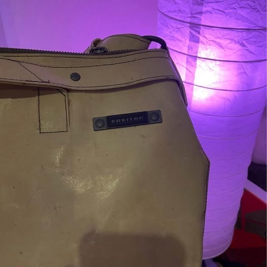 Freitag Ahlgren รุ่น R121 Ivory White , Rare .