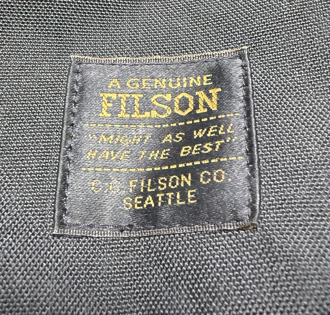 Filson Surveyor 25L Backpack Black Lightweight Weather Resistant Everyday