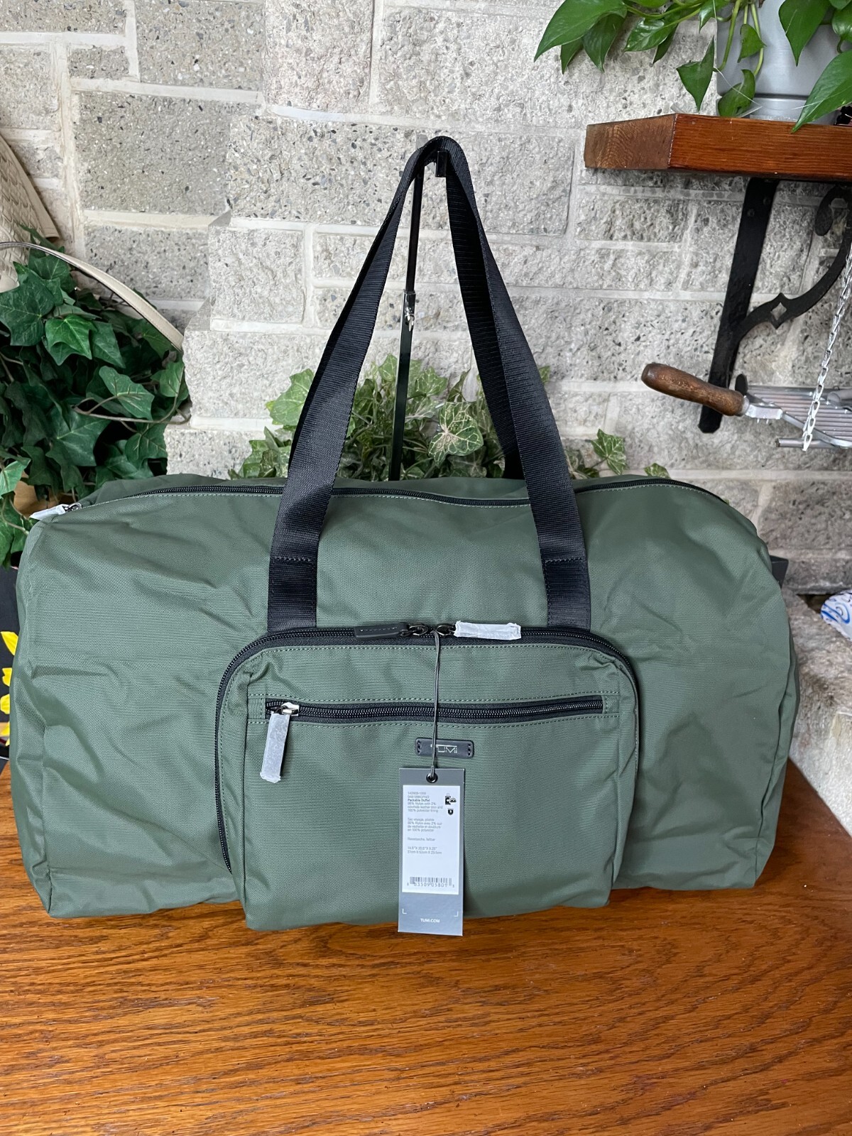 NWT TUMI OLIVE GREEN PACKABLE DUFFLE FOLDABLE DUFFEL TOTE BAG TRAVEL CARRYON