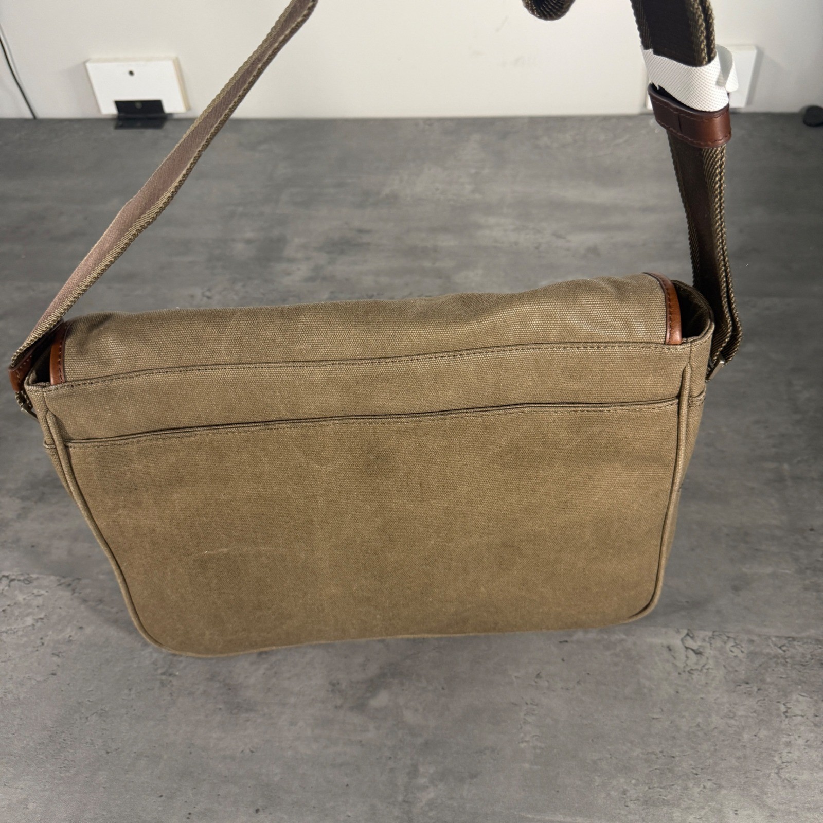 Brooks Brothers Messenger Briefcase Bag Brown Waxed Canvas Satchel Laptop Bag