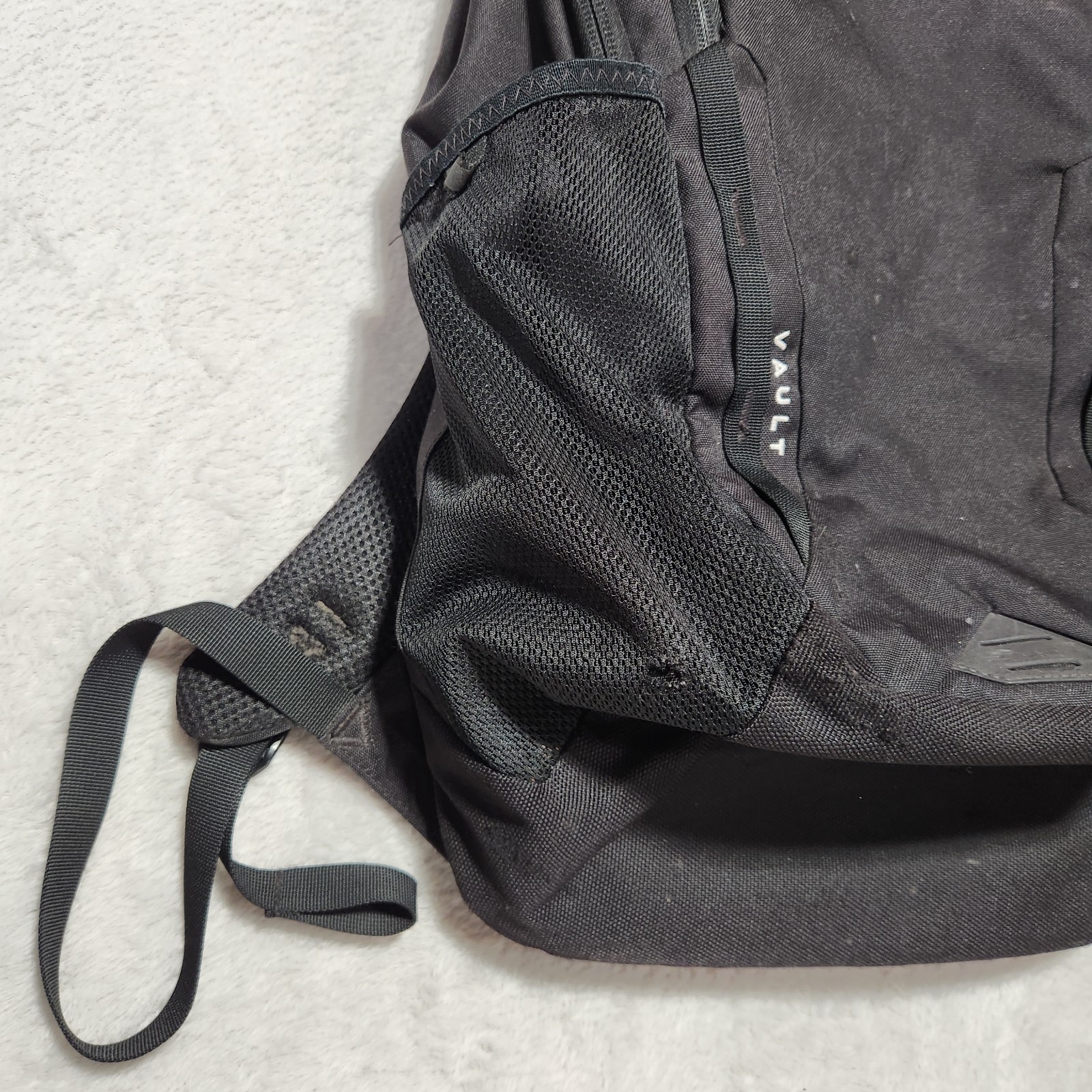 The North Face Vault Backpack TNF Black One Size Day Pack Nice
