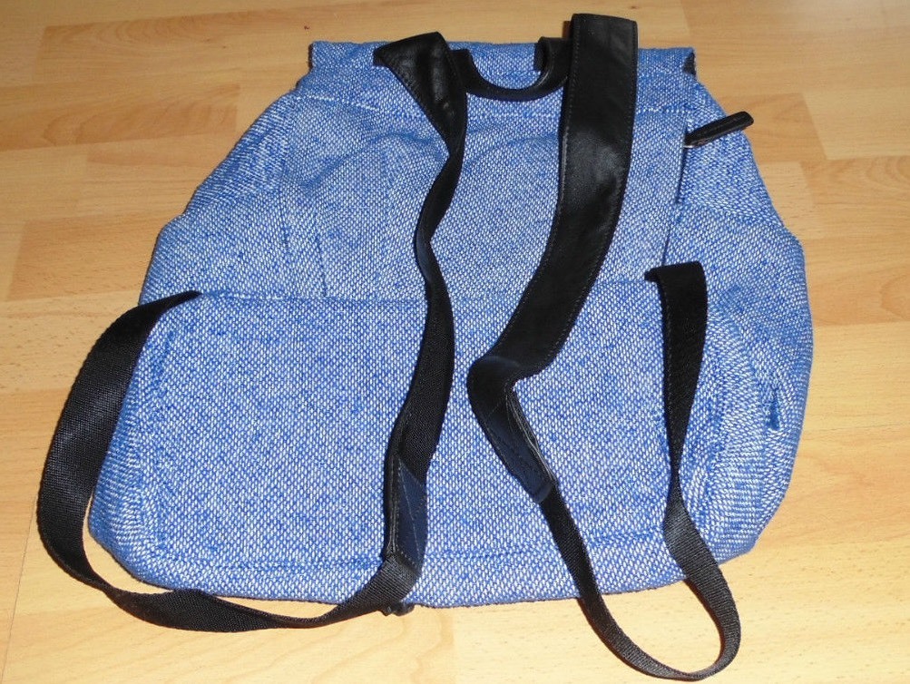 Nava – N-Wool Backpack – Color Blue 34 x 26 x 15 cm.100% Wool Italy