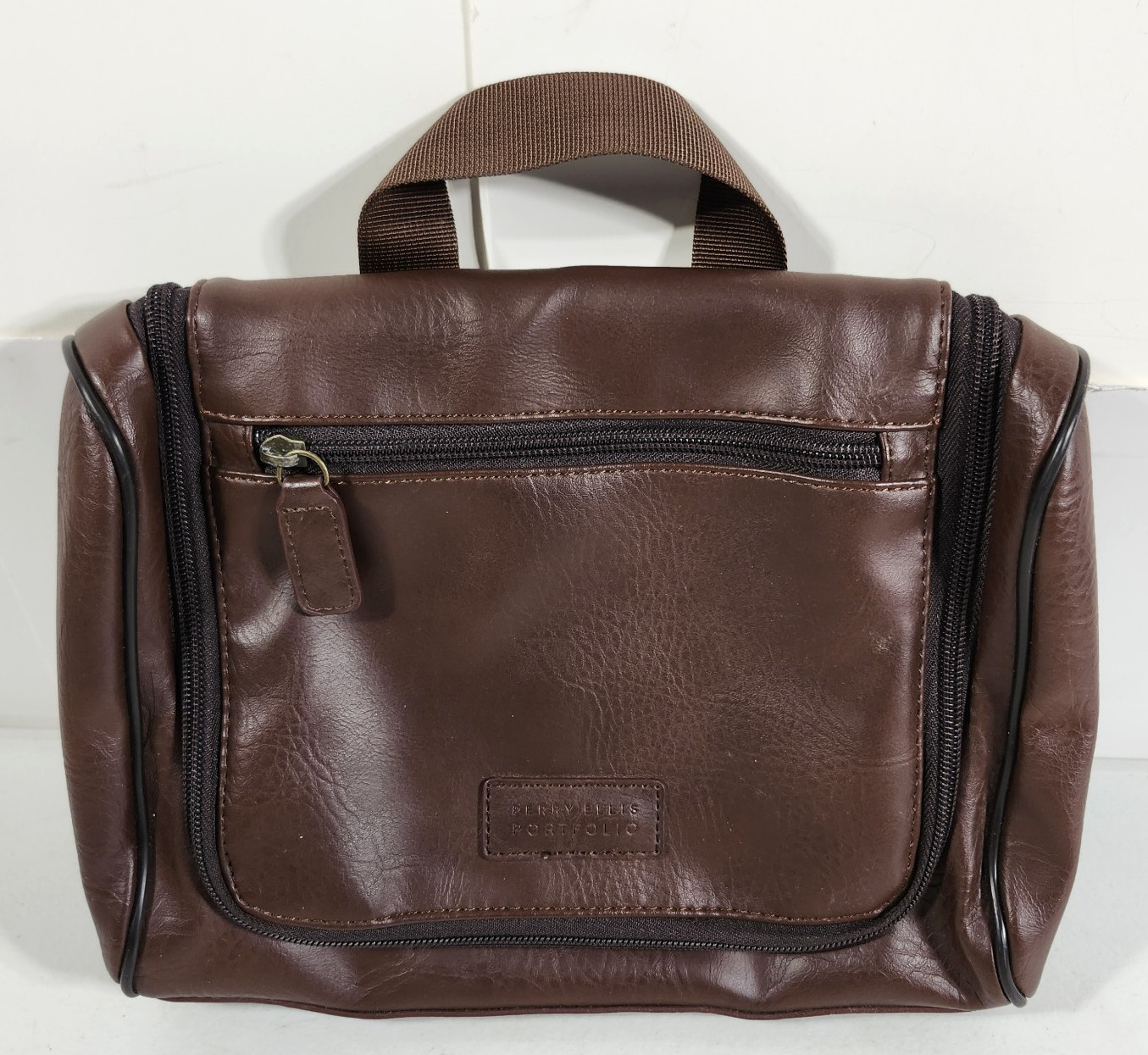 Perry Ellis Portfolio Toiletry Bag Brown Faux Leather 10″x7″