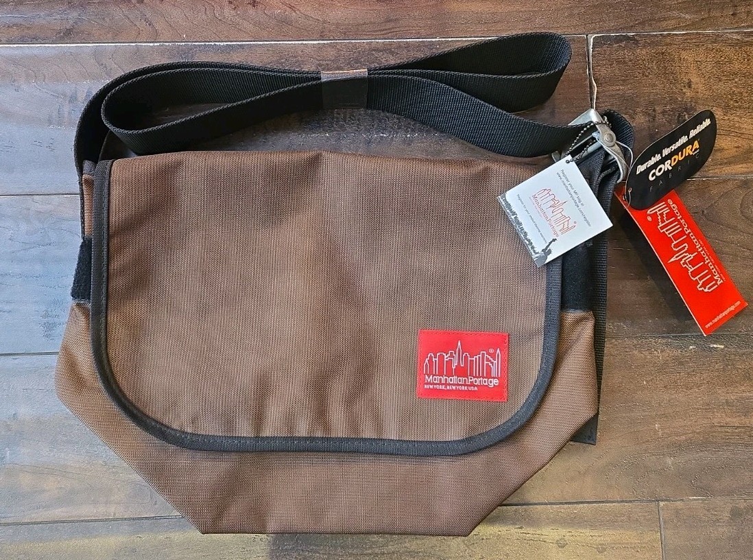 Manhattan Portage Vintage Messenger Bag Small Brown