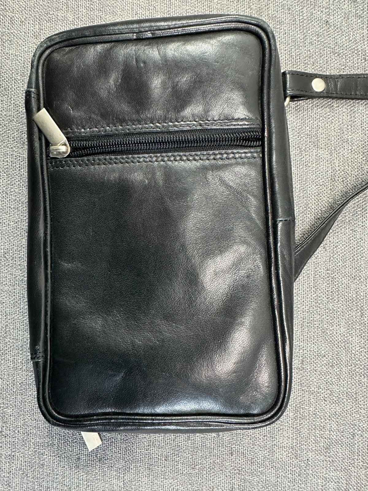 Wilson’s leather Black convertible Crossbody Bag zippered compartments NICE!