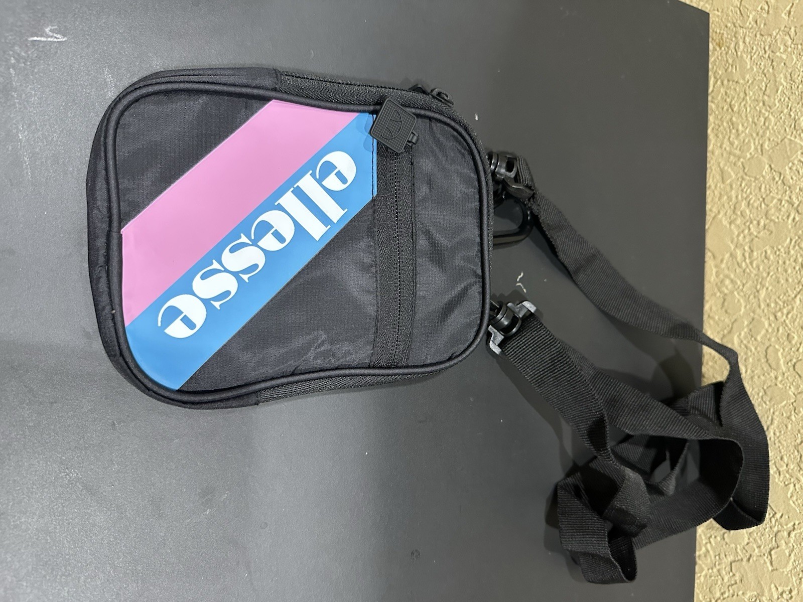 Ellesse Cross Body Bag One Size Fits All Adjustable Bag New With Tags