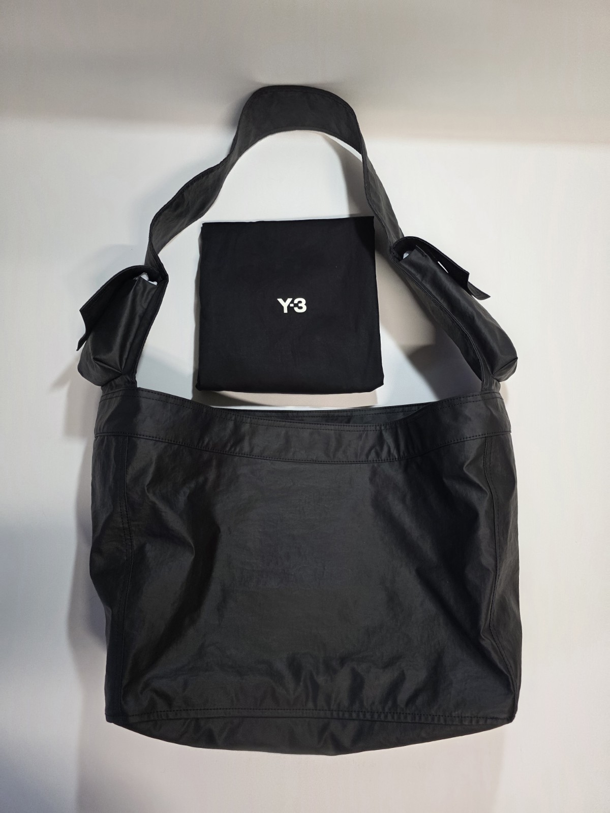 Y-3 Newspaper Bag Black