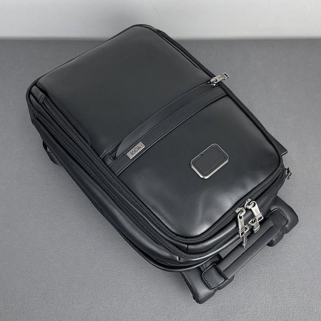 Tumi Alpha 3 Backpack Slim Leather Black Business Bag Padded PC Pocket Outletn