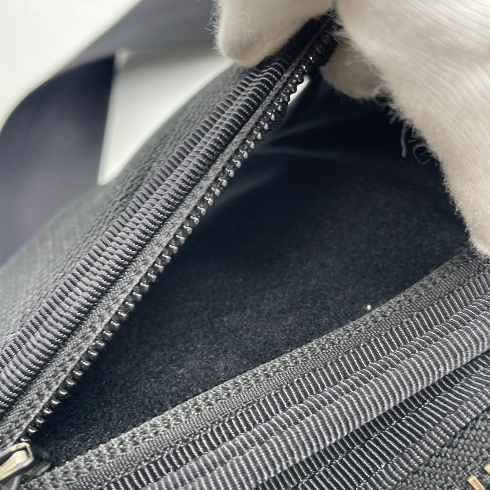 Porter Heat Sling Shoulder Bag Black Used with Logo Damage 39cm×17cm